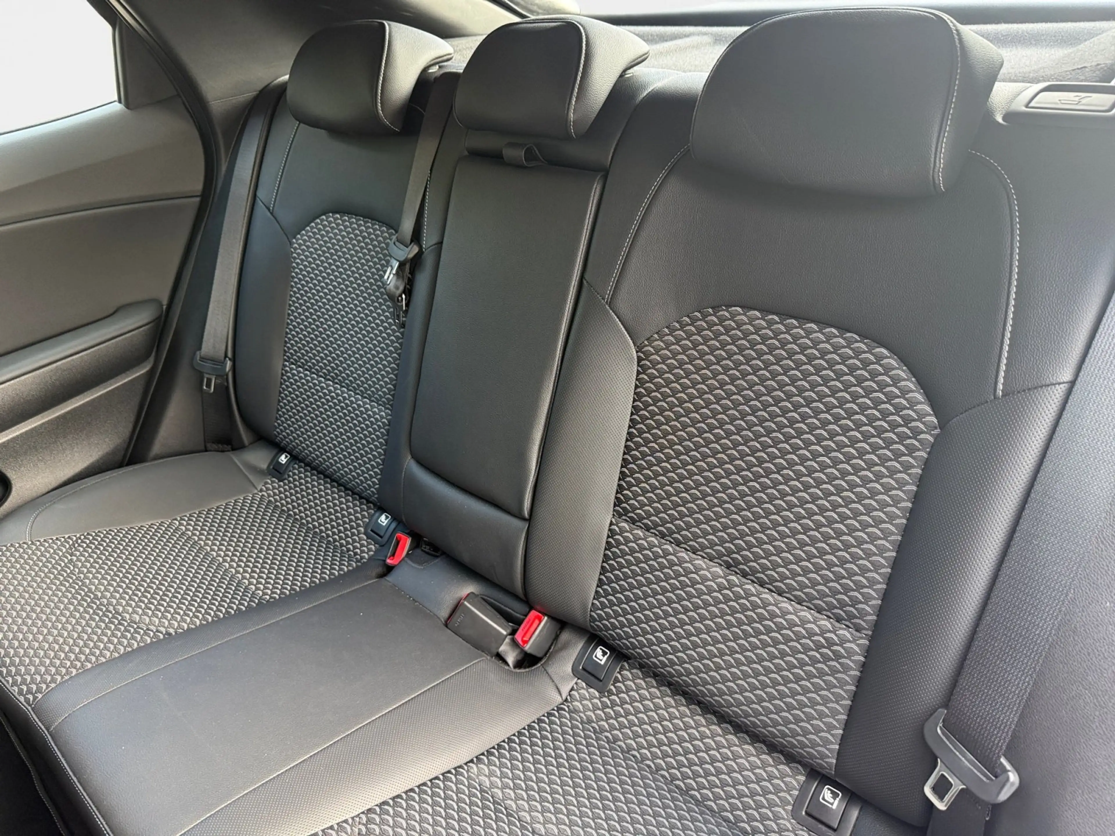 Kia XCeed 1.5 T-GDI Vision AUT*Kamera*ACC*Navi*SHZ — photo 10