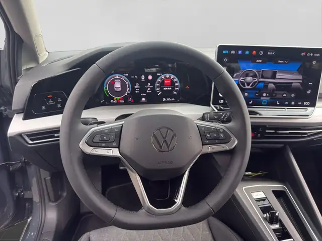Volkswagen Golf view 9