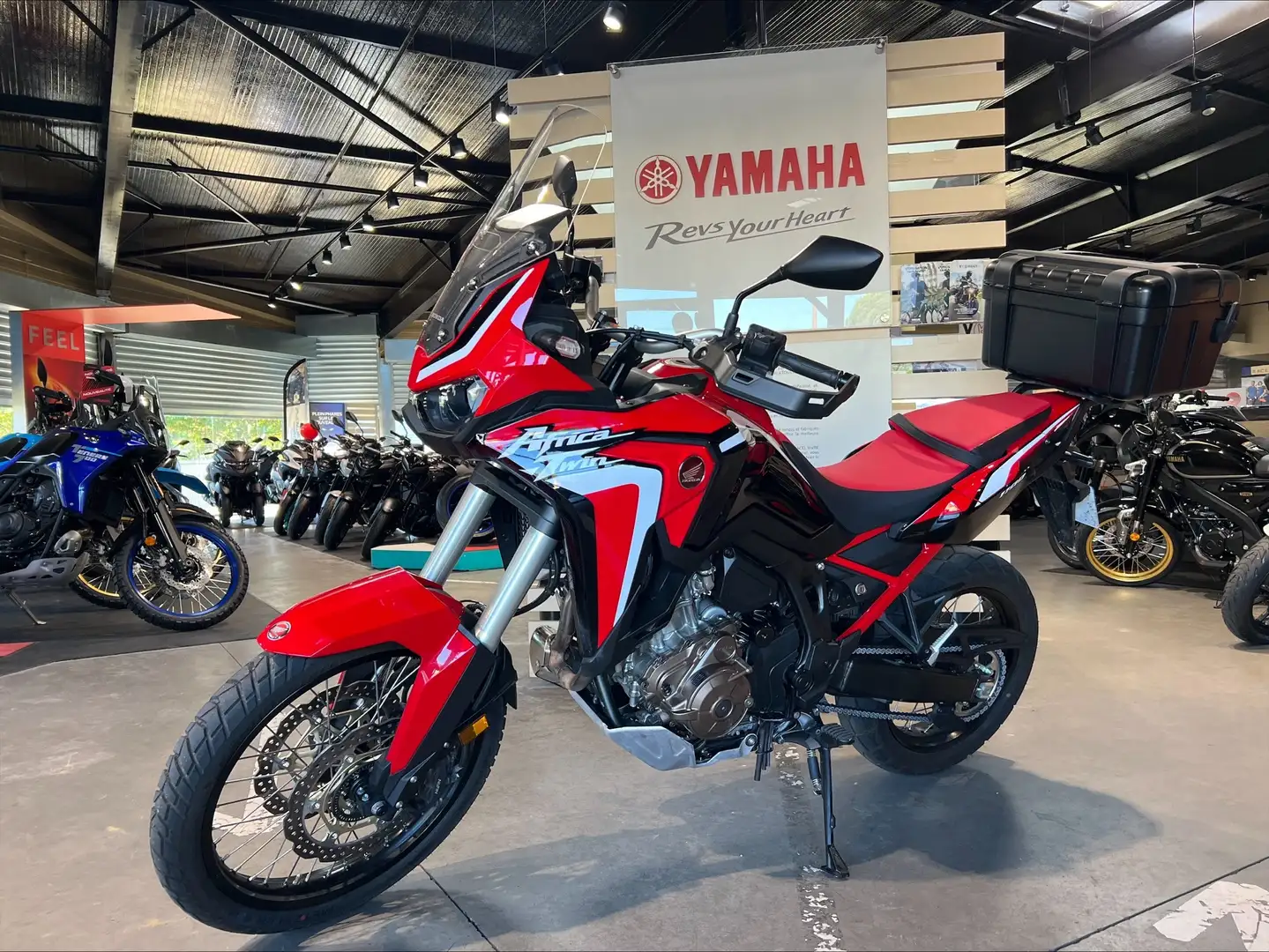 Honda CRF 1100 Rouge - 1