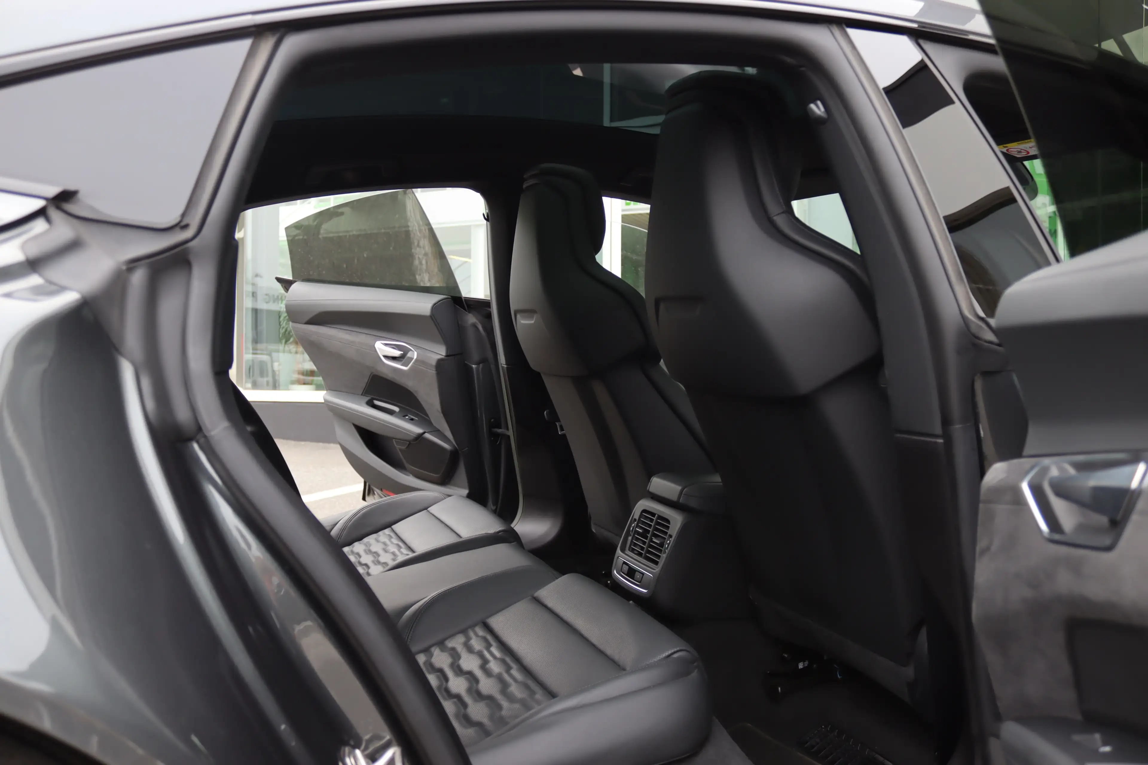 Audi e-tron GT E-Tron GT 93.4 kWh 60 QUATTRO S-LINE INT&EXT SHADOW-LINE FULL OPTIONS — photo 10