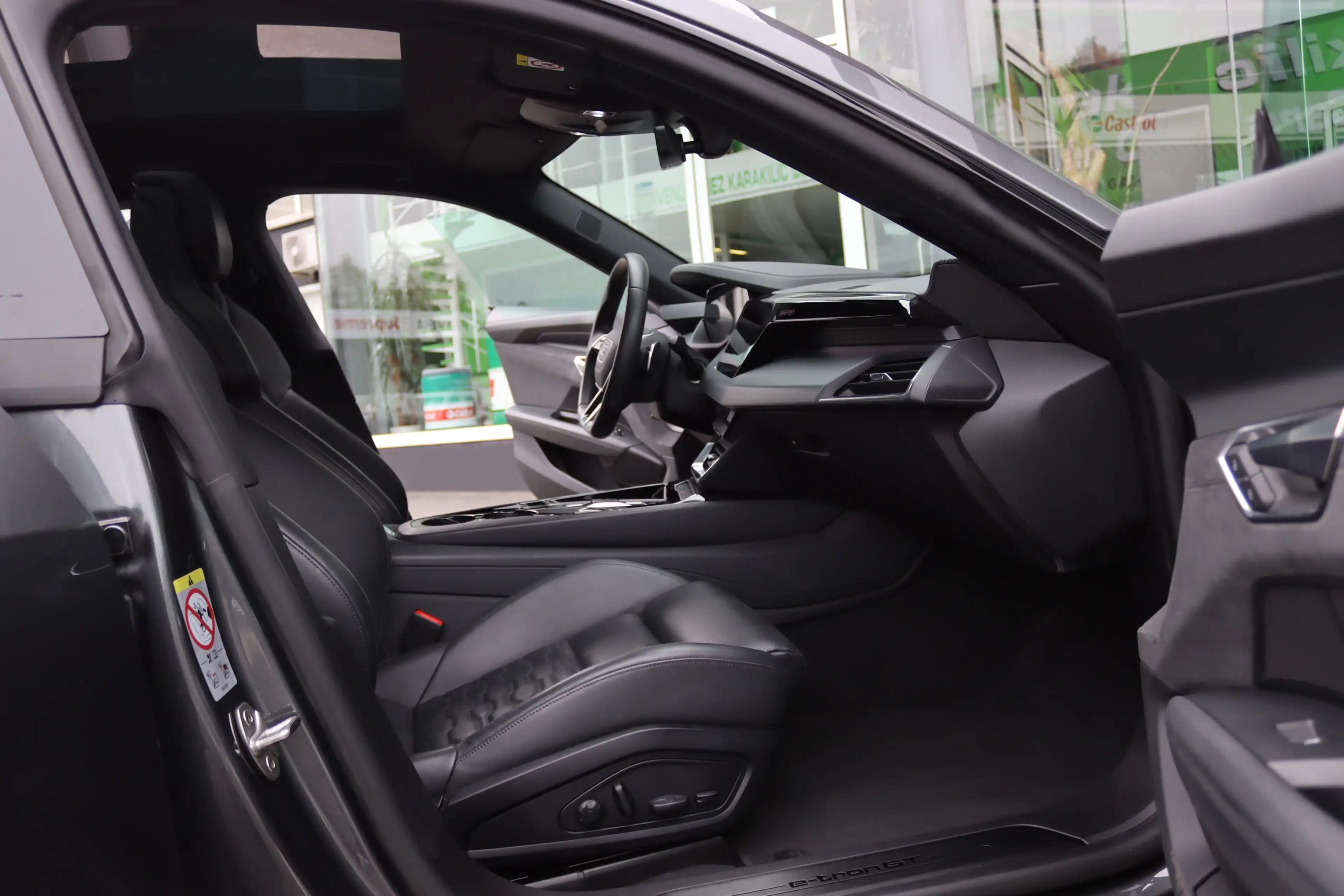 Audi e-tron GT E-Tron GT 93.4 kWh 60 QUATTRO S-LINE INT&EXT SHADOW-LINE FULL OPTIONS — photo 9