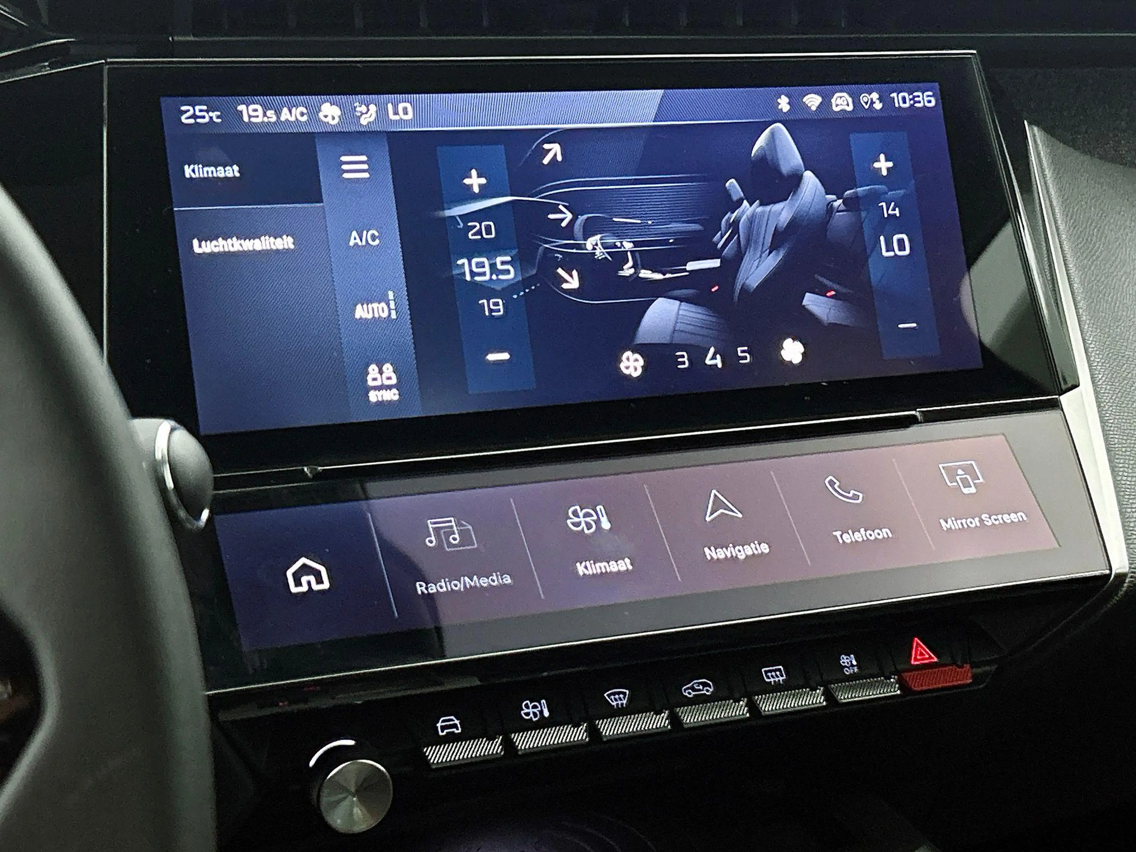 Peugeot 408 1.2 130PK Allure — photo 22