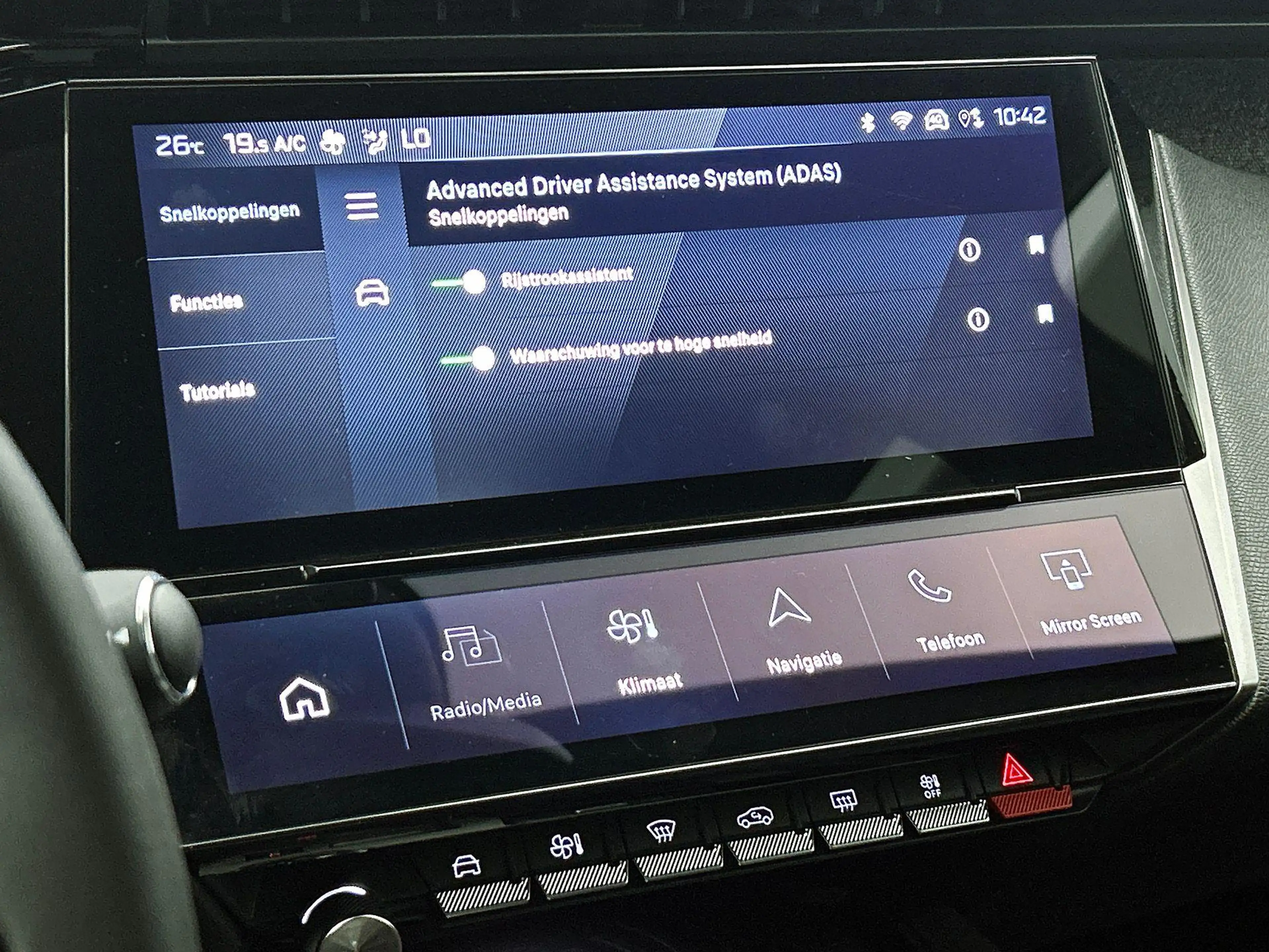 Peugeot 408 1.2 130PK Allure — photo 15