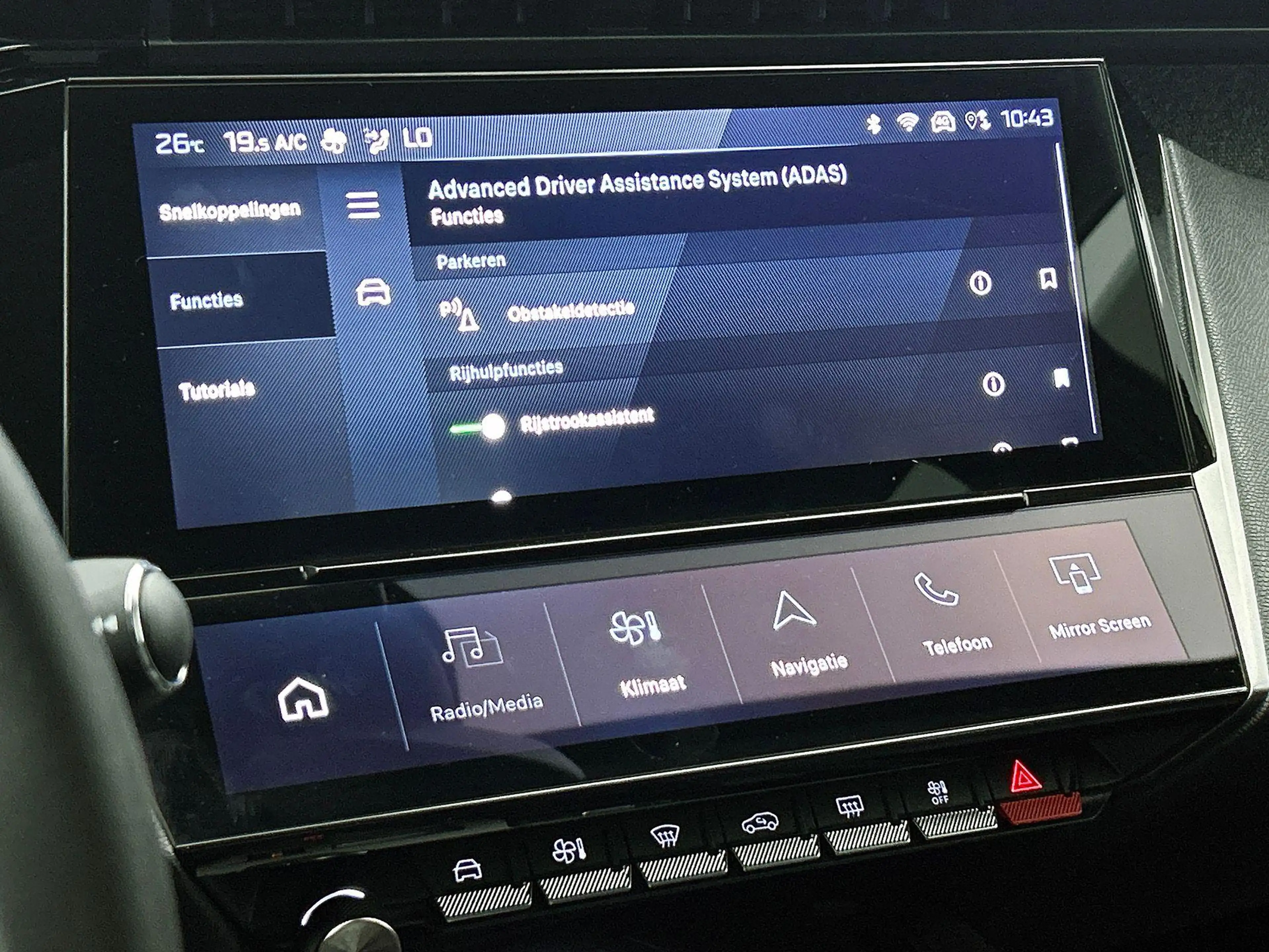 Peugeot 408 1.2 130PK Allure — photo 16