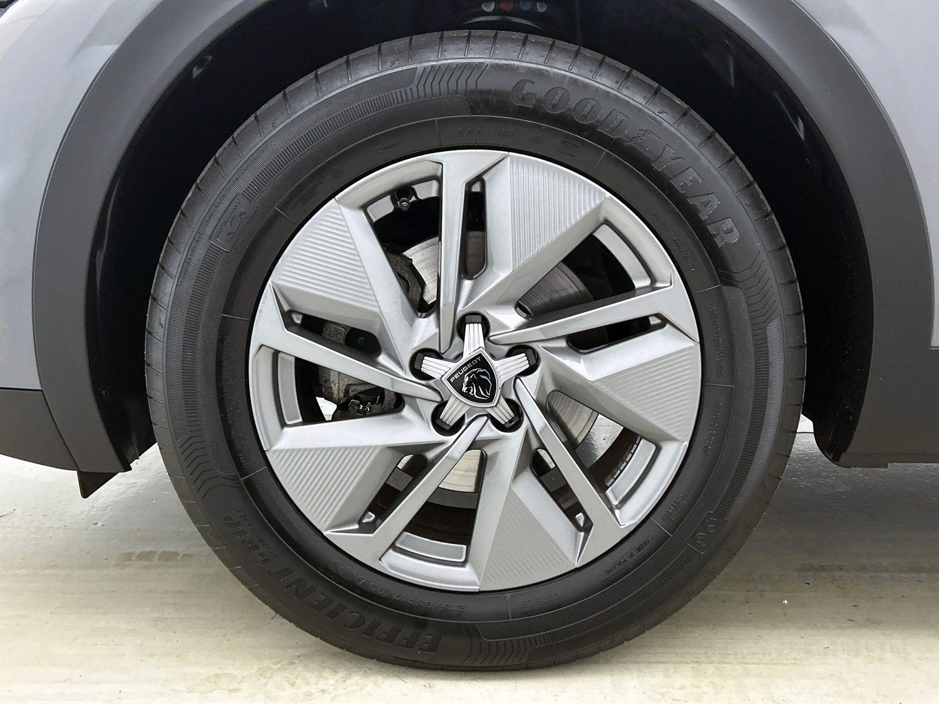 Peugeot 408 1.2 130PK Allure — photo 41