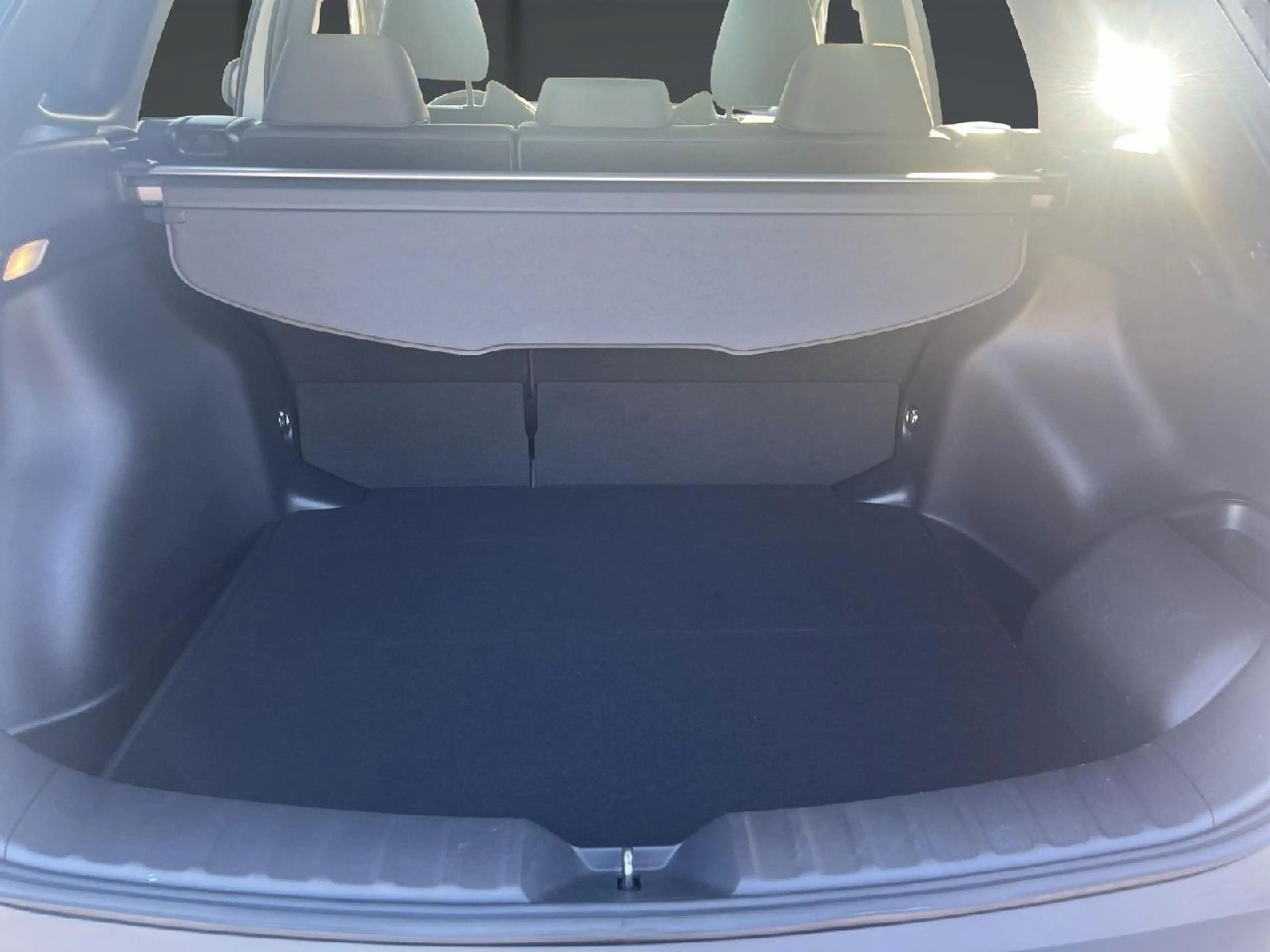 Toyota Corolla Cross 2.0 Hybrid FWD Team D *SHZ*ALLWETTER*LED* — photo 10