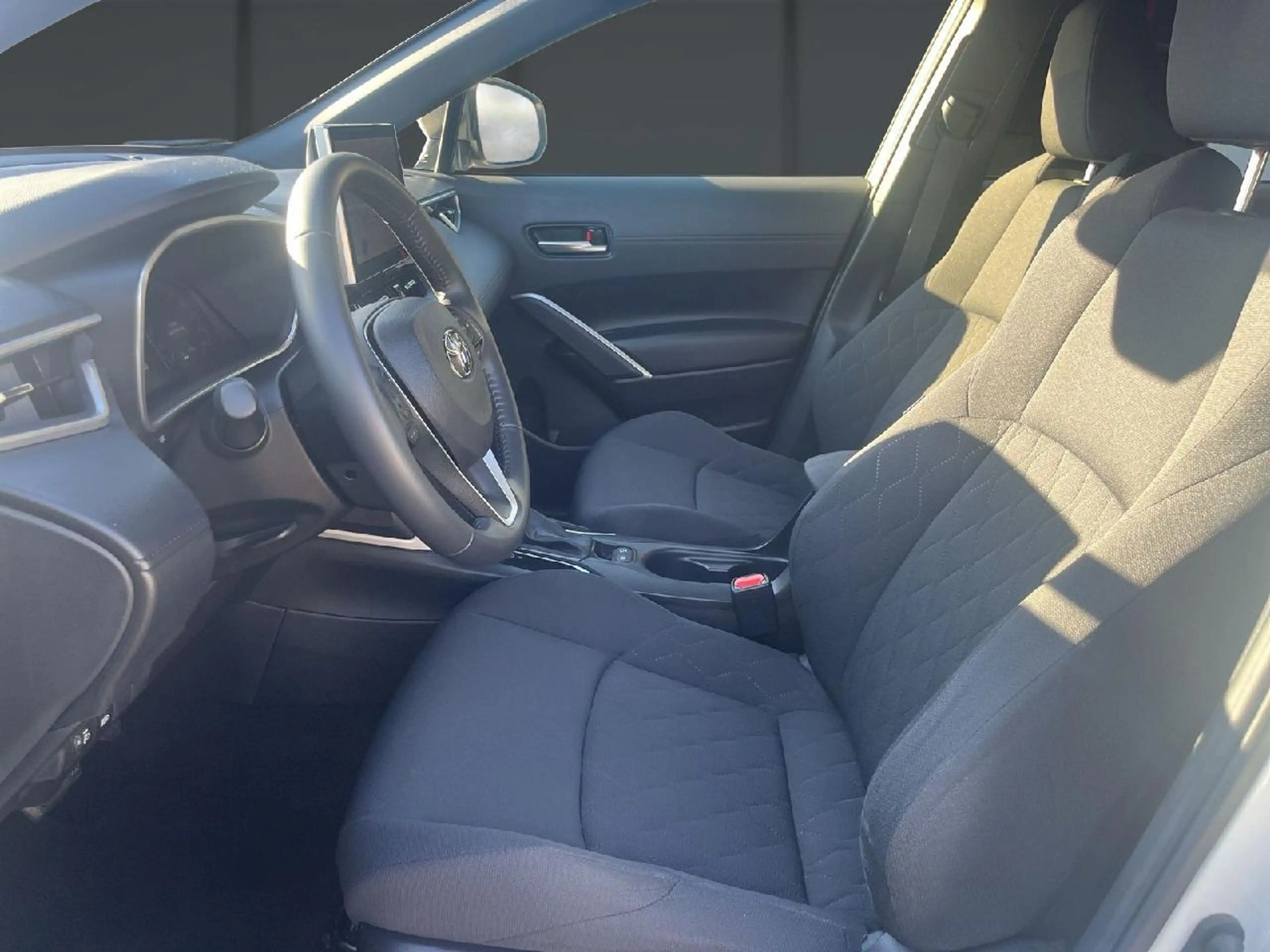 Toyota Corolla Cross 2.0 Hybrid FWD Team D *SHZ*ALLWETTER*LED* — photo 12