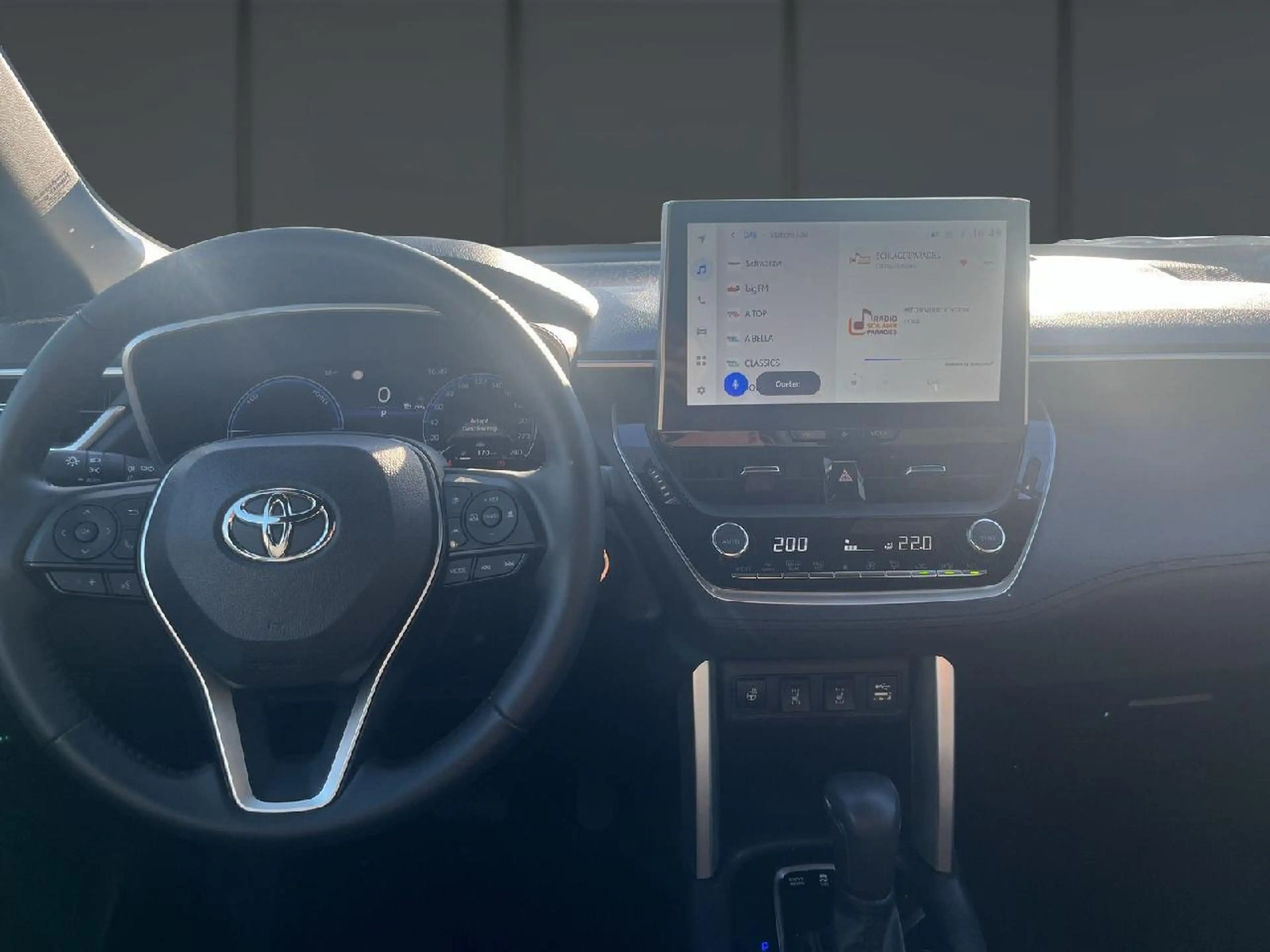 Toyota Corolla Cross 2.0 Hybrid FWD Team D *SHZ*ALLWETTER*LED* — photo 8