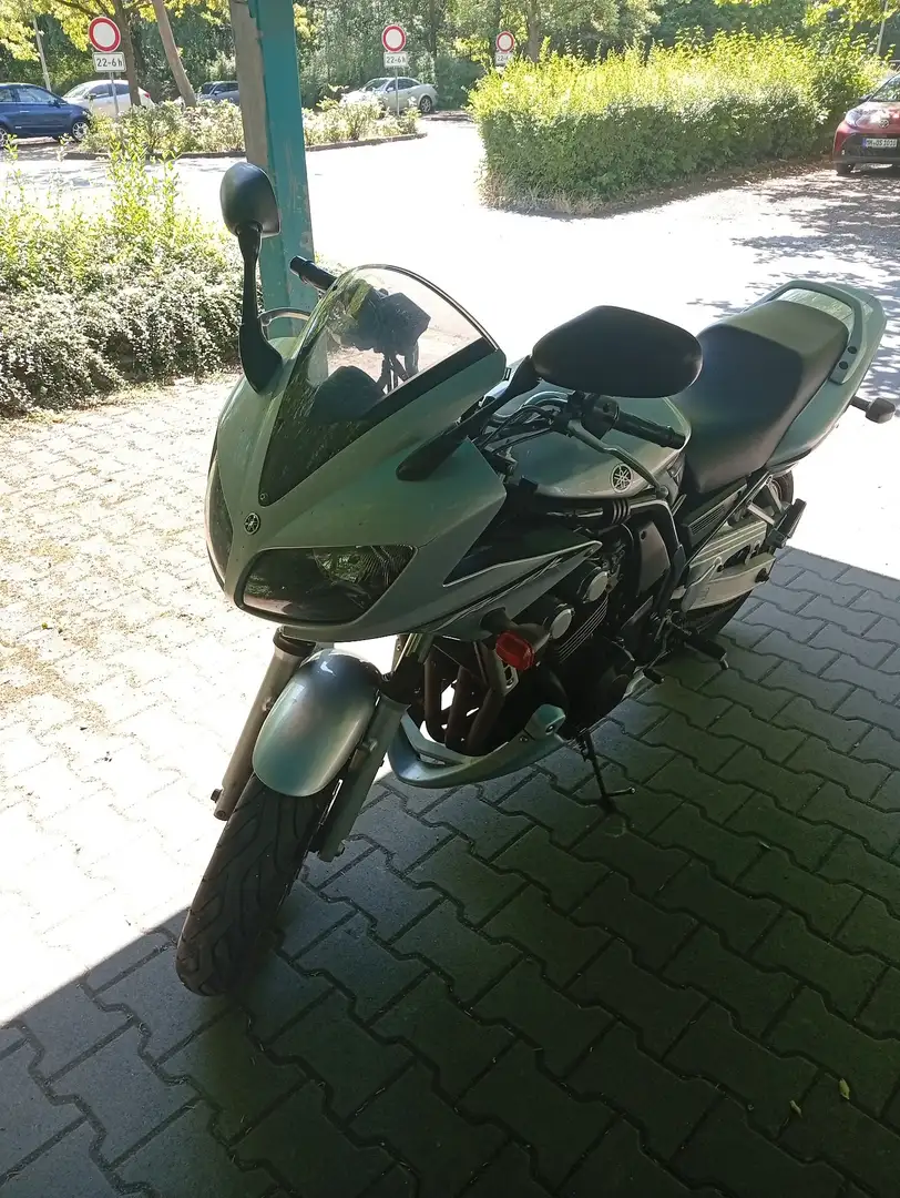 Yamaha FZS 600 Argent - 2
