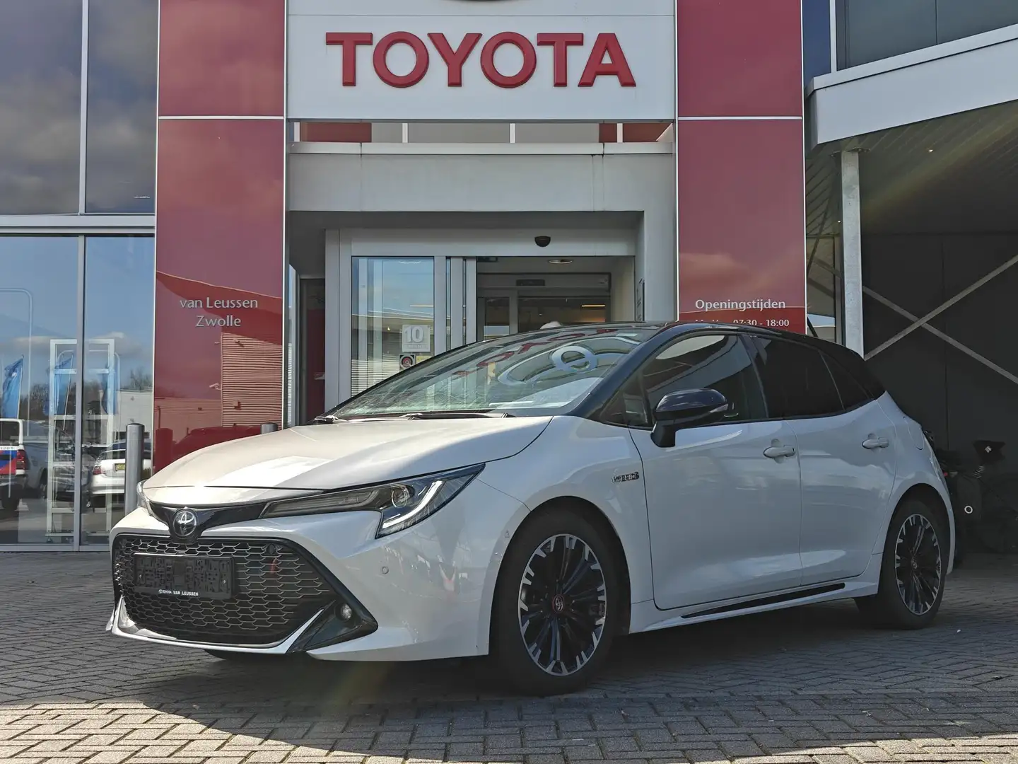 Toyota Corolla 1.8 HYBRID GR-SPORT 5-DEURS NAVI DRAADLOOS-LADEN-T Gris - 1
