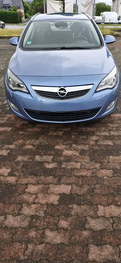 Opel Astra Sport Blau - 1