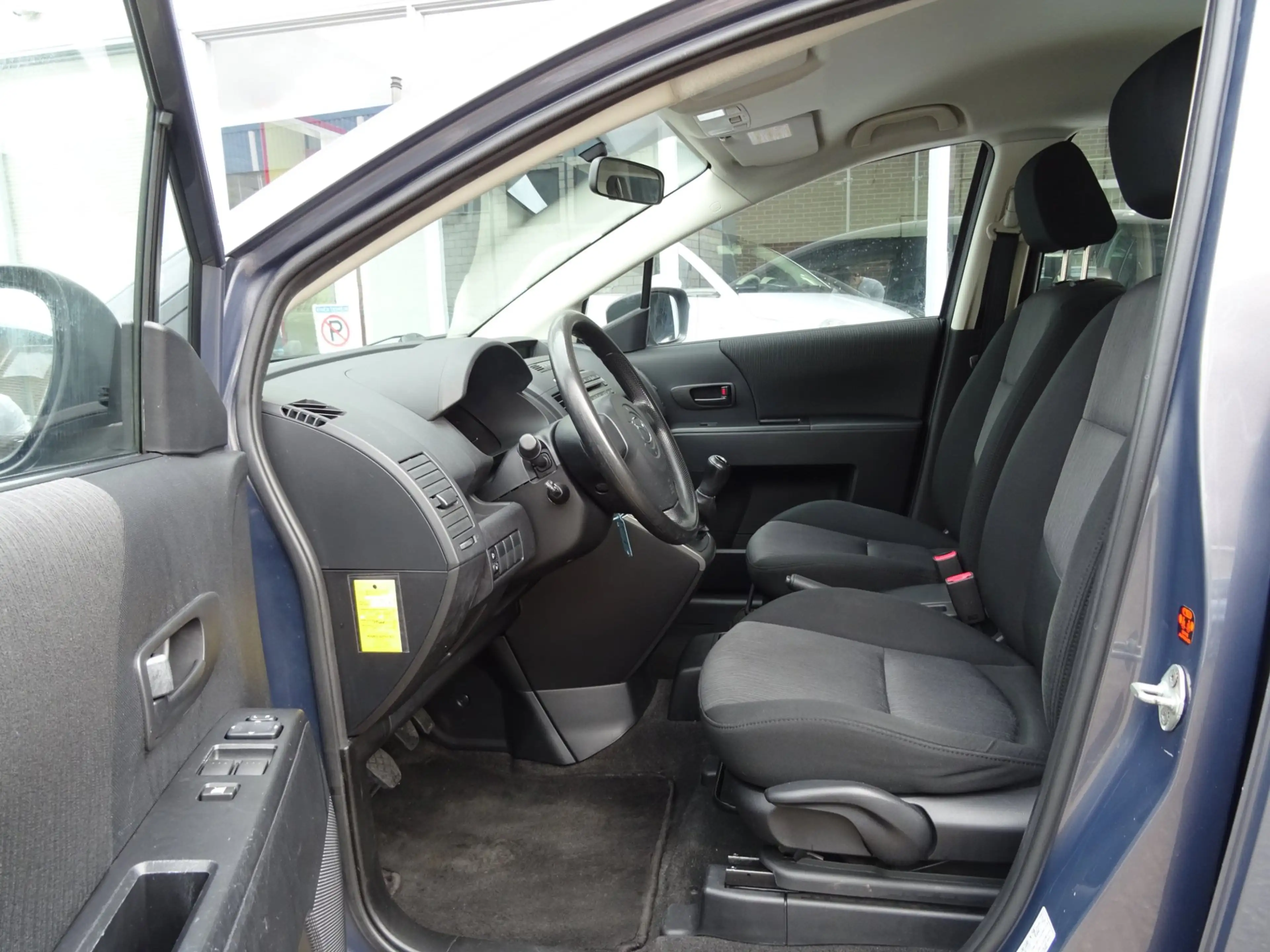 Mazda 5 1.8 S — photo 7