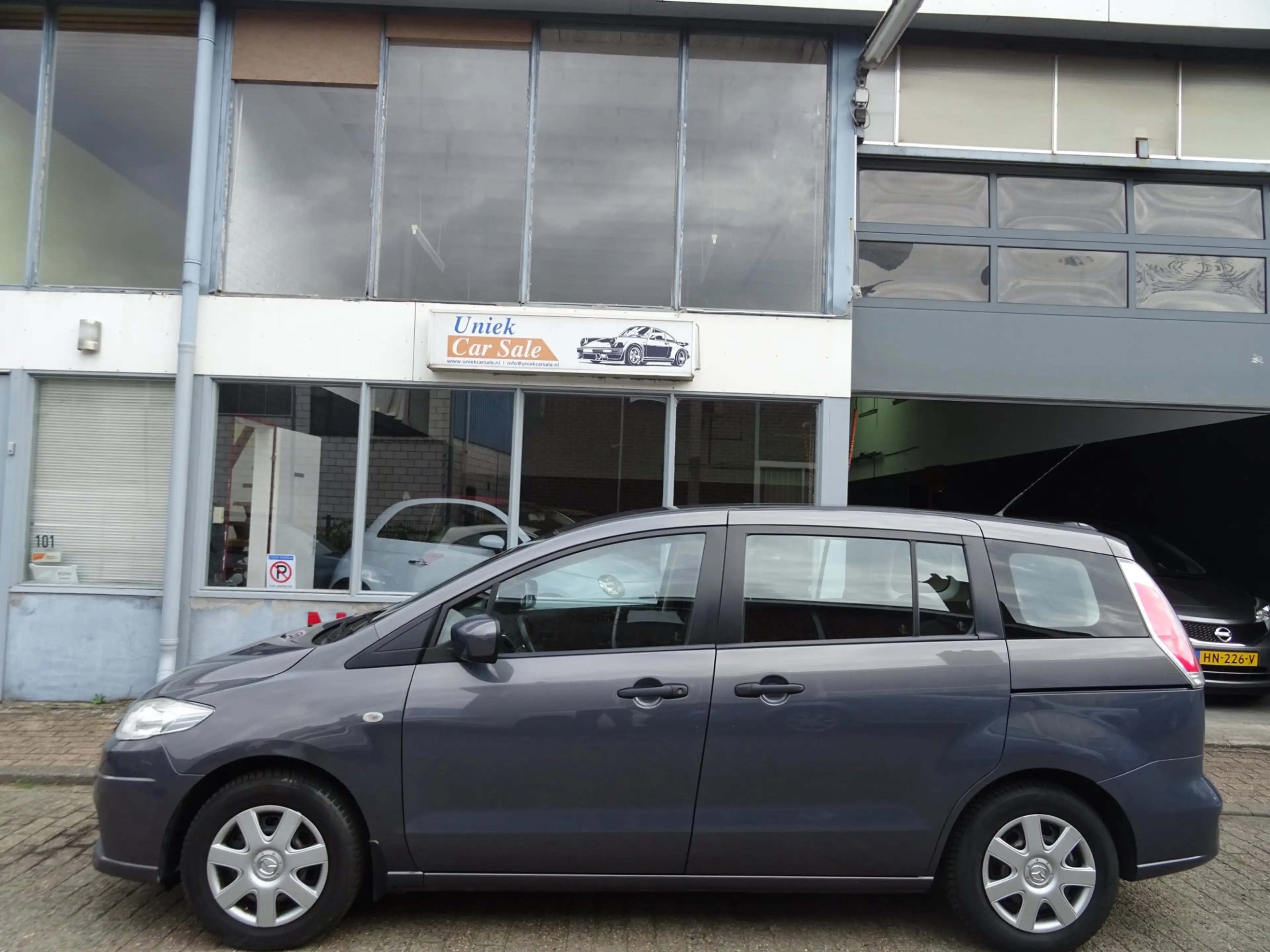 Mazda 5 1.8 S — photo 2