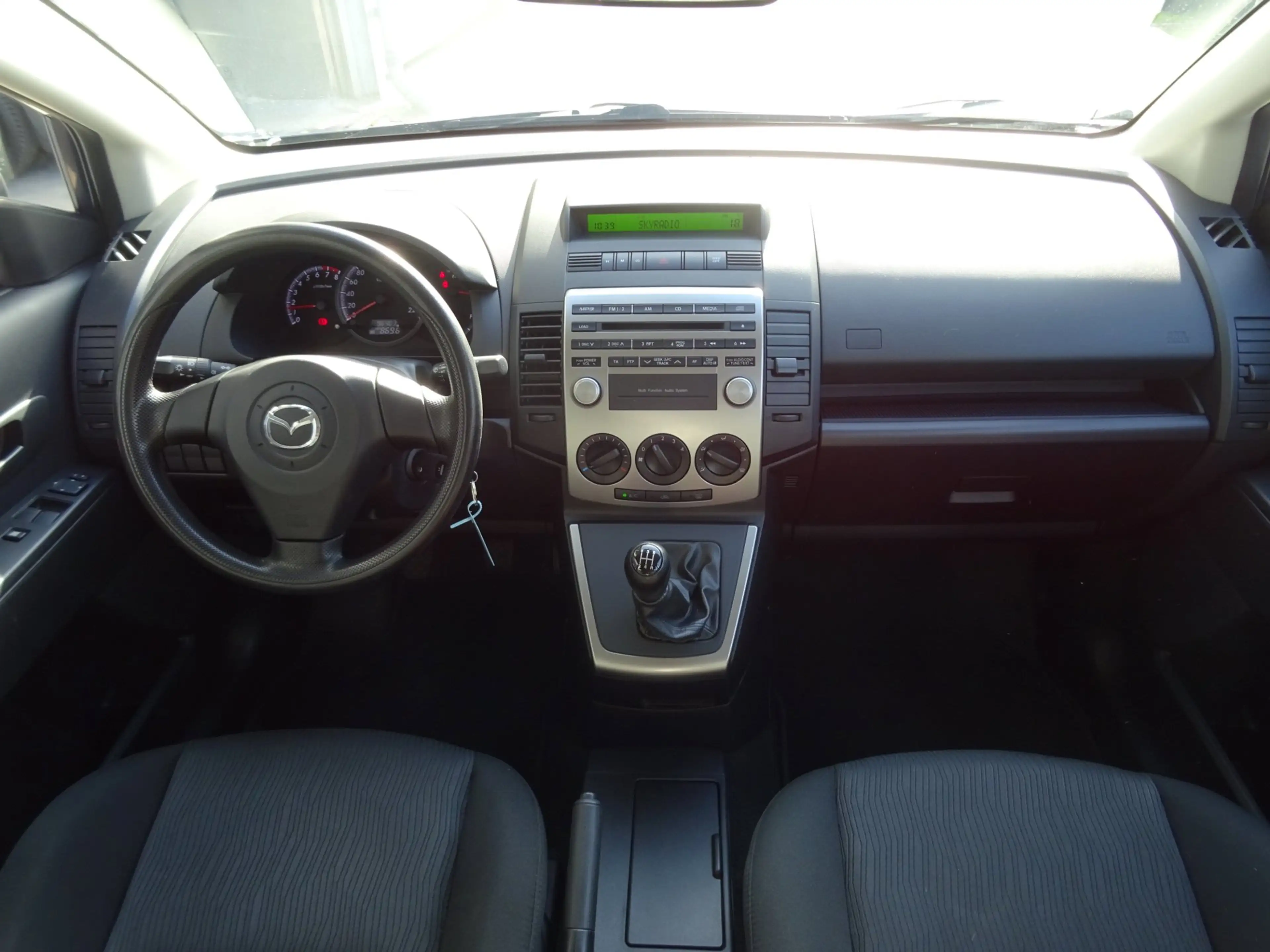 Mazda 5 1.8 S — photo 12