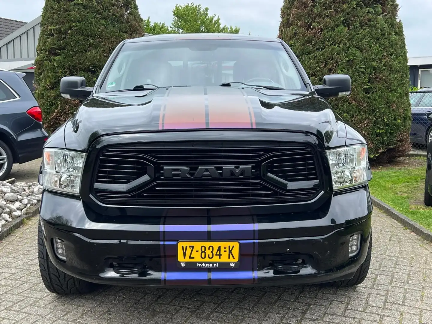 Dodge RAM 1500 V6 4X4 Quad Cab 2017 Schuifdak LPG DIK Zwart - 2