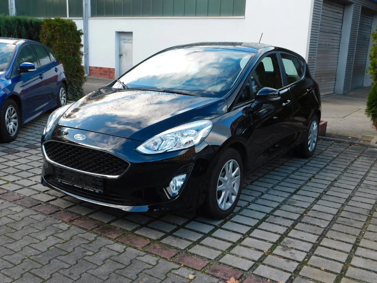 Ford Fiesta Cool & Connect Noir - 2
