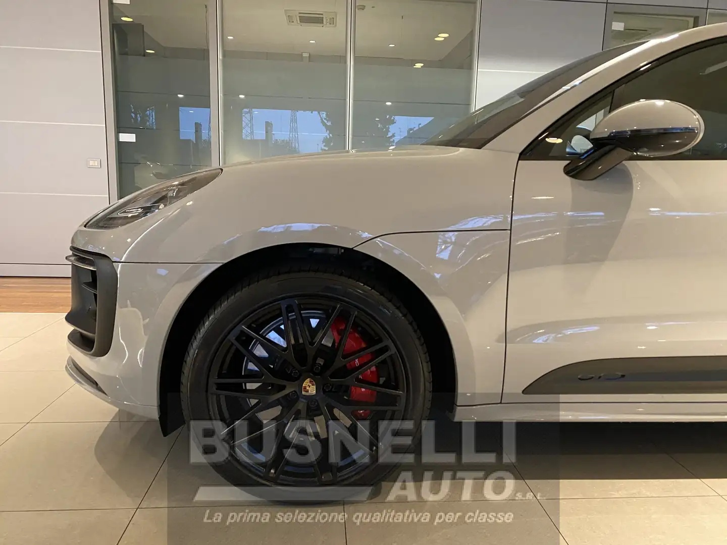 Porsche Macan GTS 440CV PDK, TETTO APRIBILE, GANCIO DI TRAINO Gris - 2