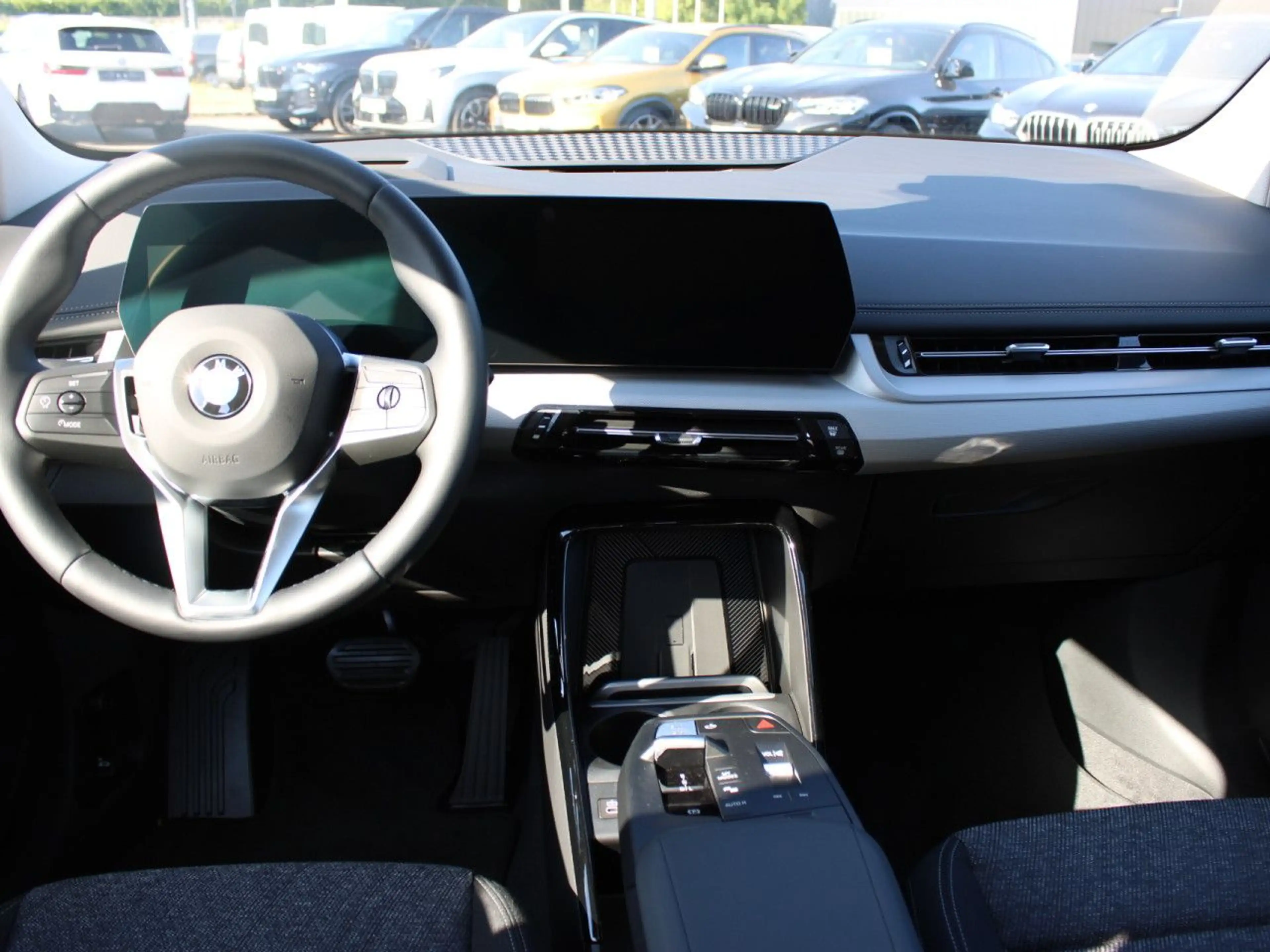 BMW 218 i AT. HUD ACC SuView Ad-LED Komfz.DAB AHK Navi — photo 11