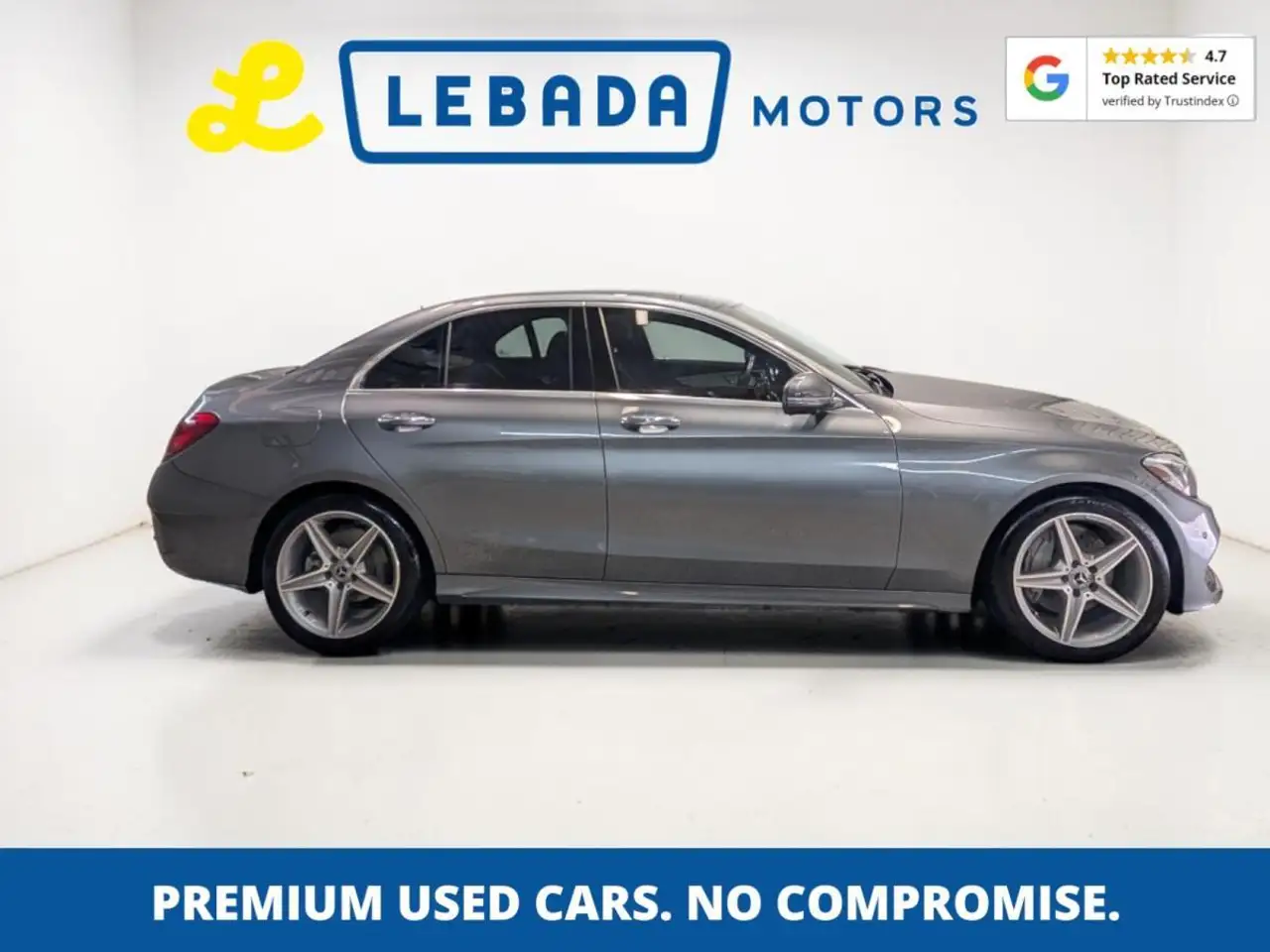 Mercedes-Benz C-Class снимка Mercedes-Benz C-Class