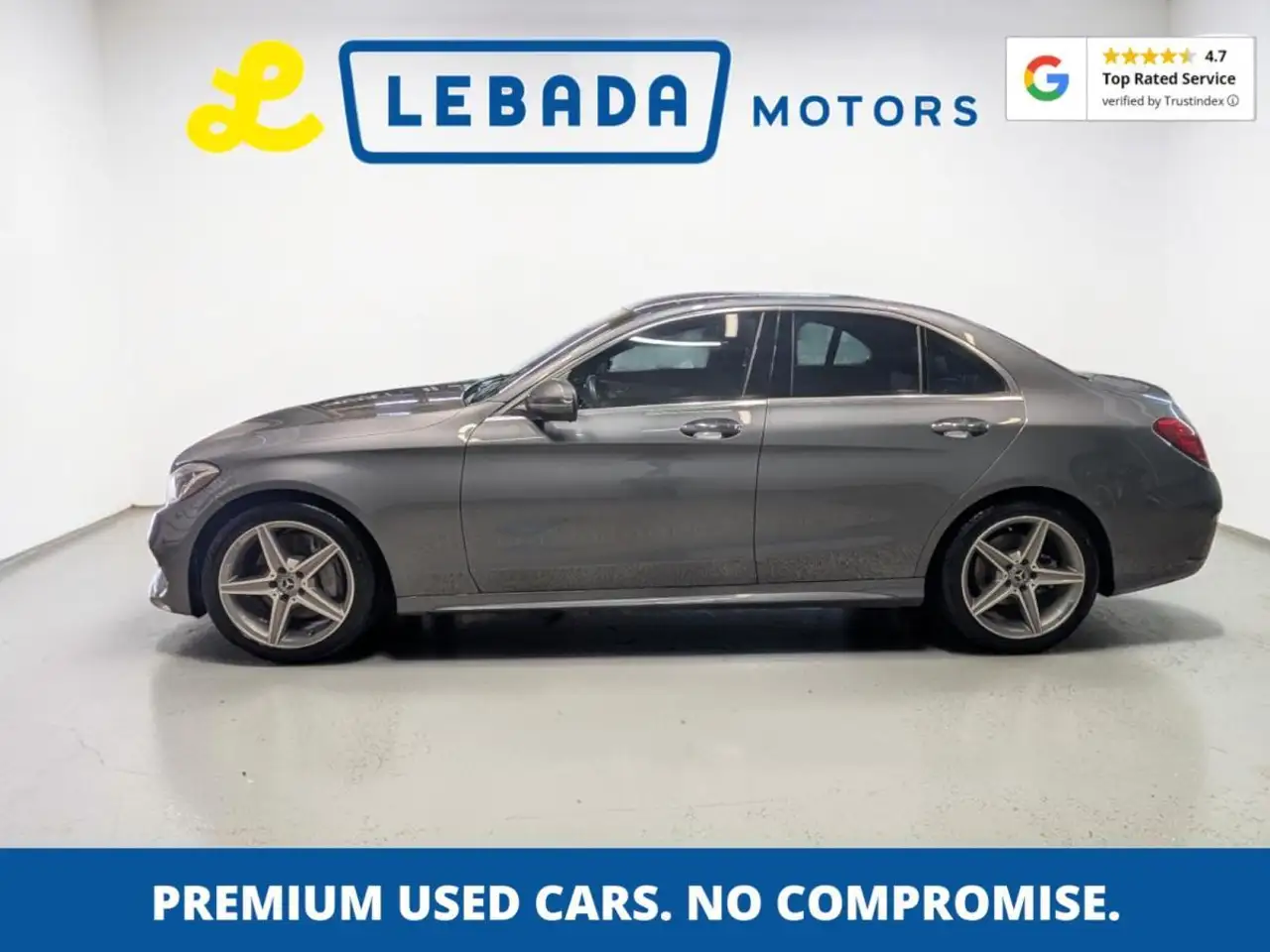 Mercedes-Benz C-Class снимка Mercedes-Benz C-Class
