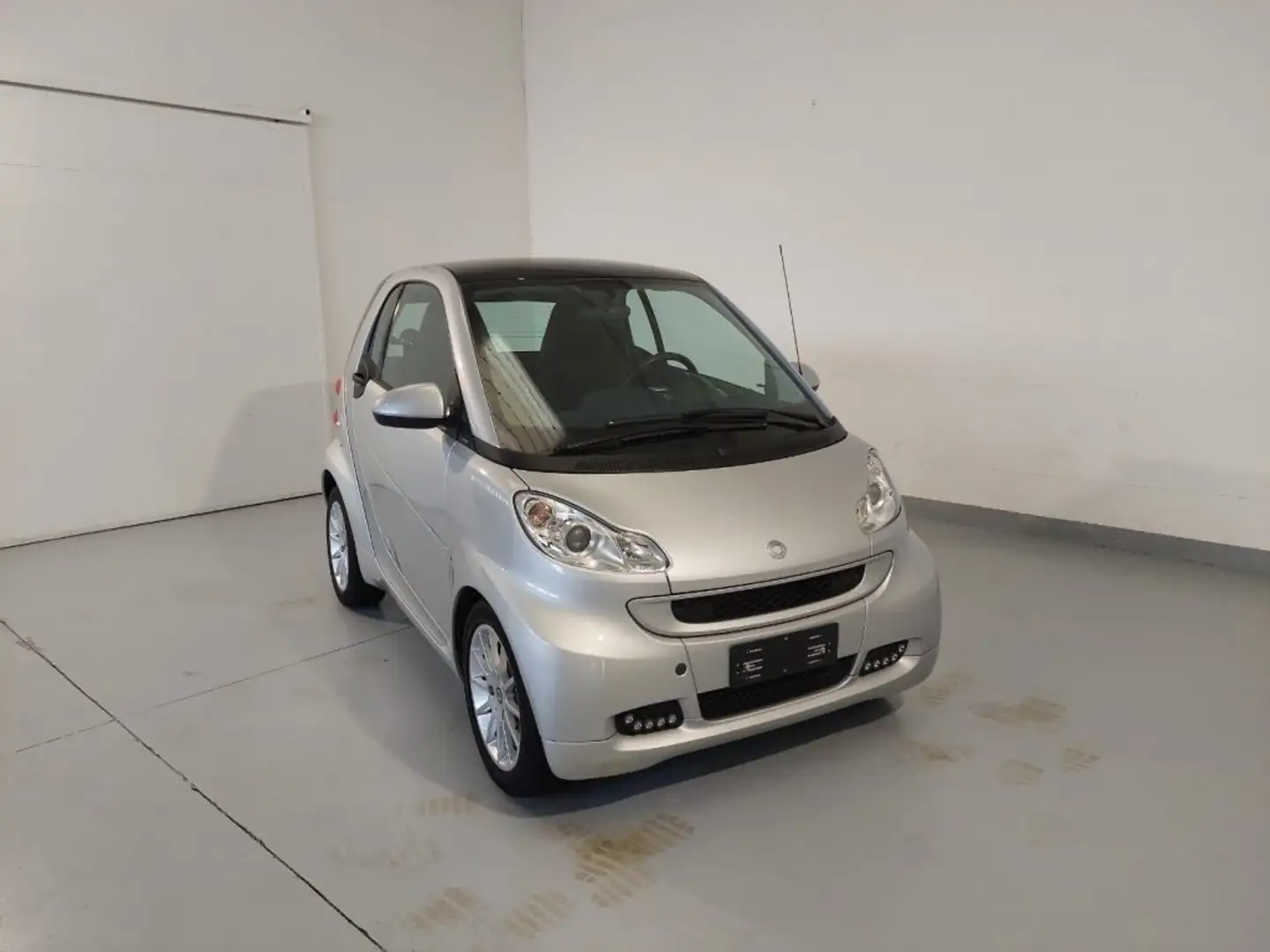 smart forTwo 1000 52 kW coupé passion Silber - 2