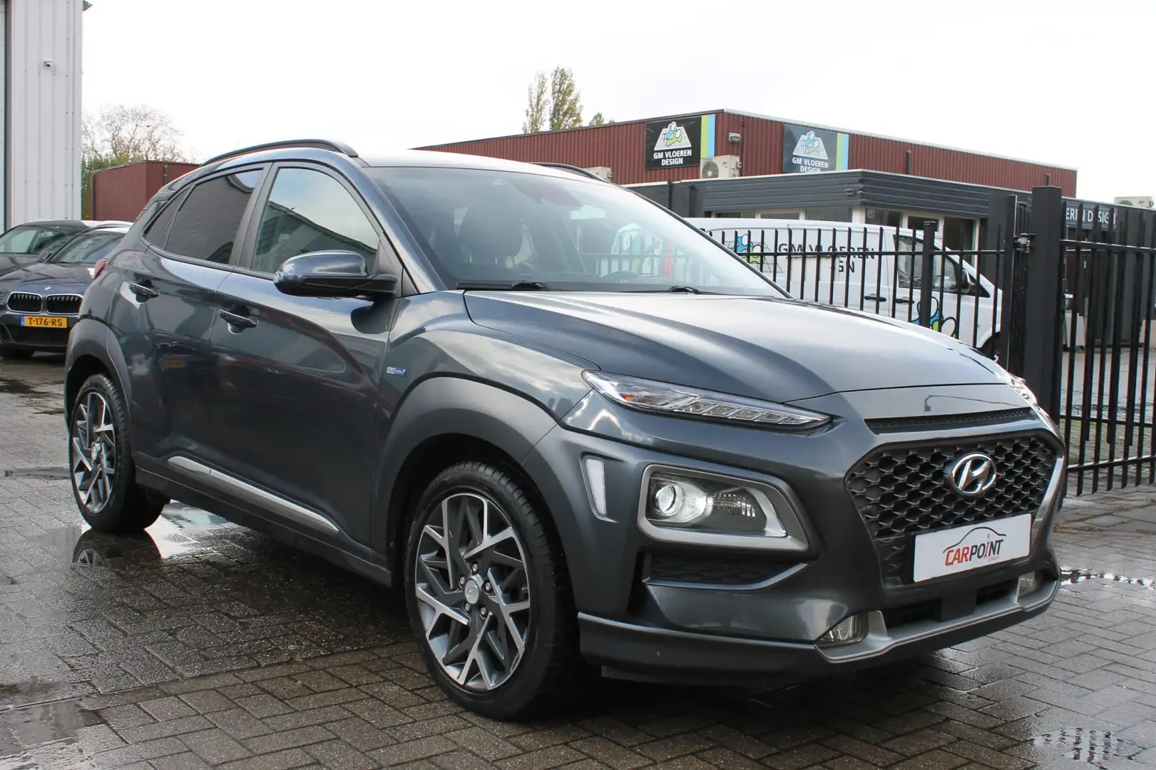 Hyundai KONA 1.6 GDI HEV Premium Leer Led Carplay Keyless HUD! Gris - 2