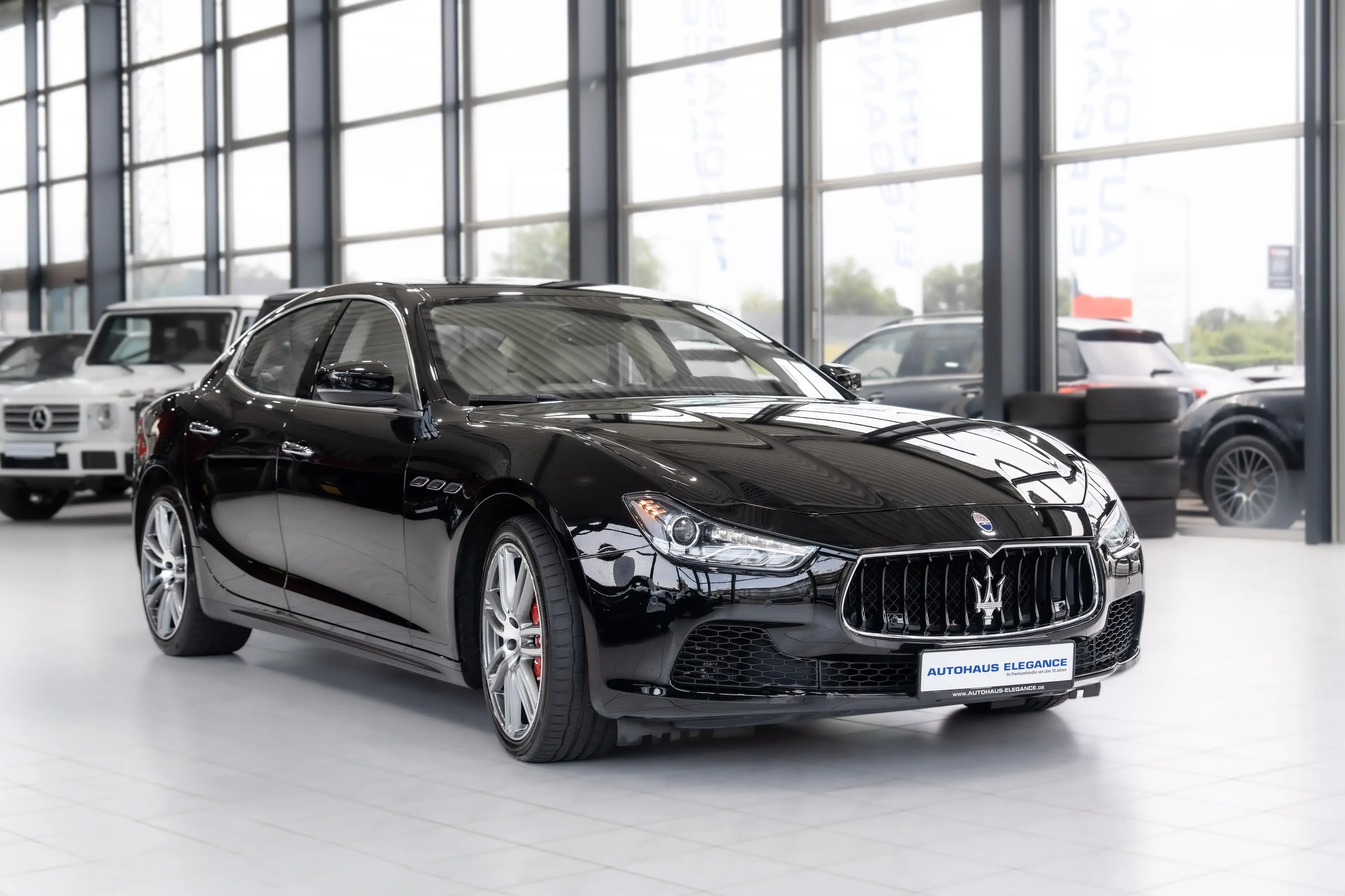 Maserati Ghibli *BREMBO*DARK-MIRROR*BI-XENON*LEDER*1.HAND* — photo 2