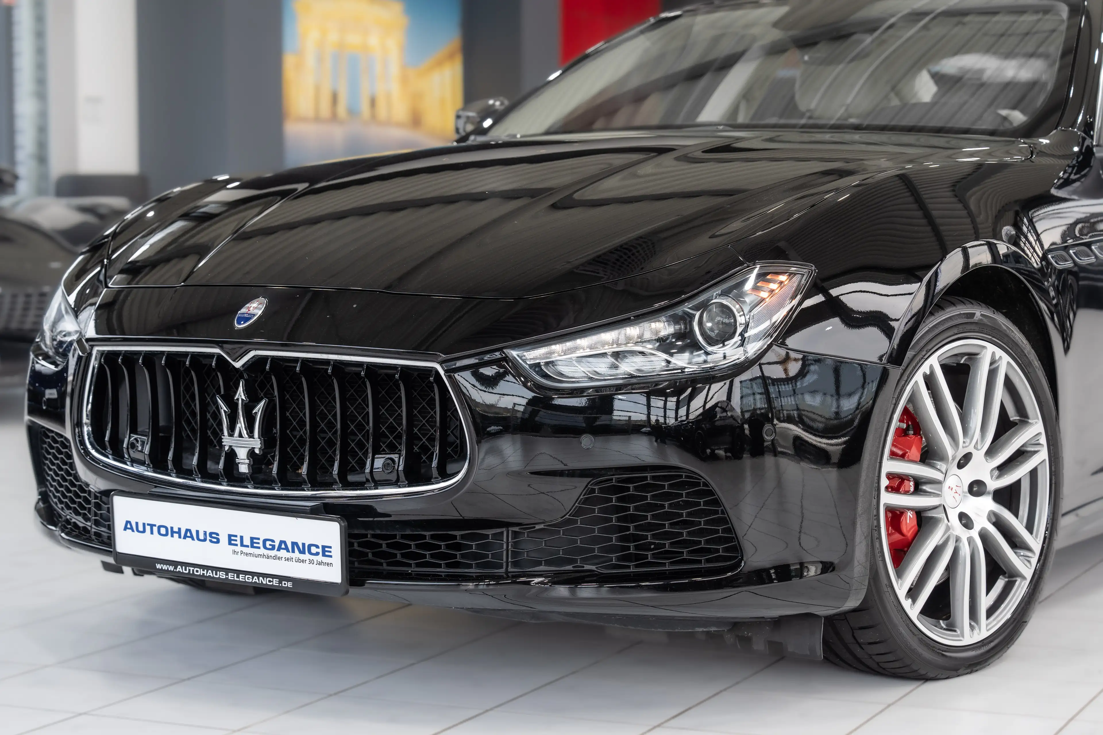 Maserati Ghibli *BREMBO*DARK-MIRROR*BI-XENON*LEDER*1.HAND* — photo 12