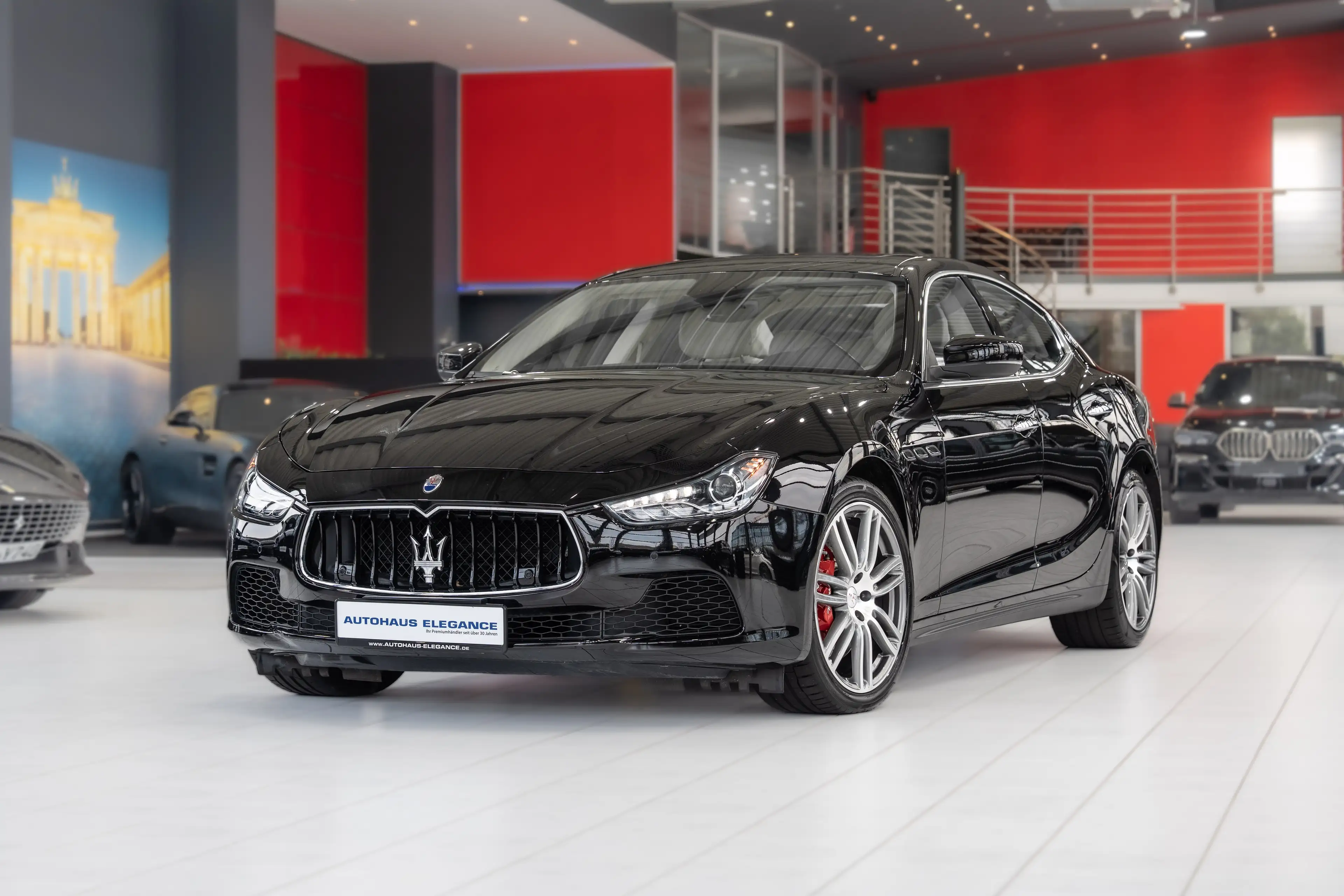 Maserati Ghibli *BREMBO*DARK-MIRROR*BI-XENON*LEDER*1.HAND*