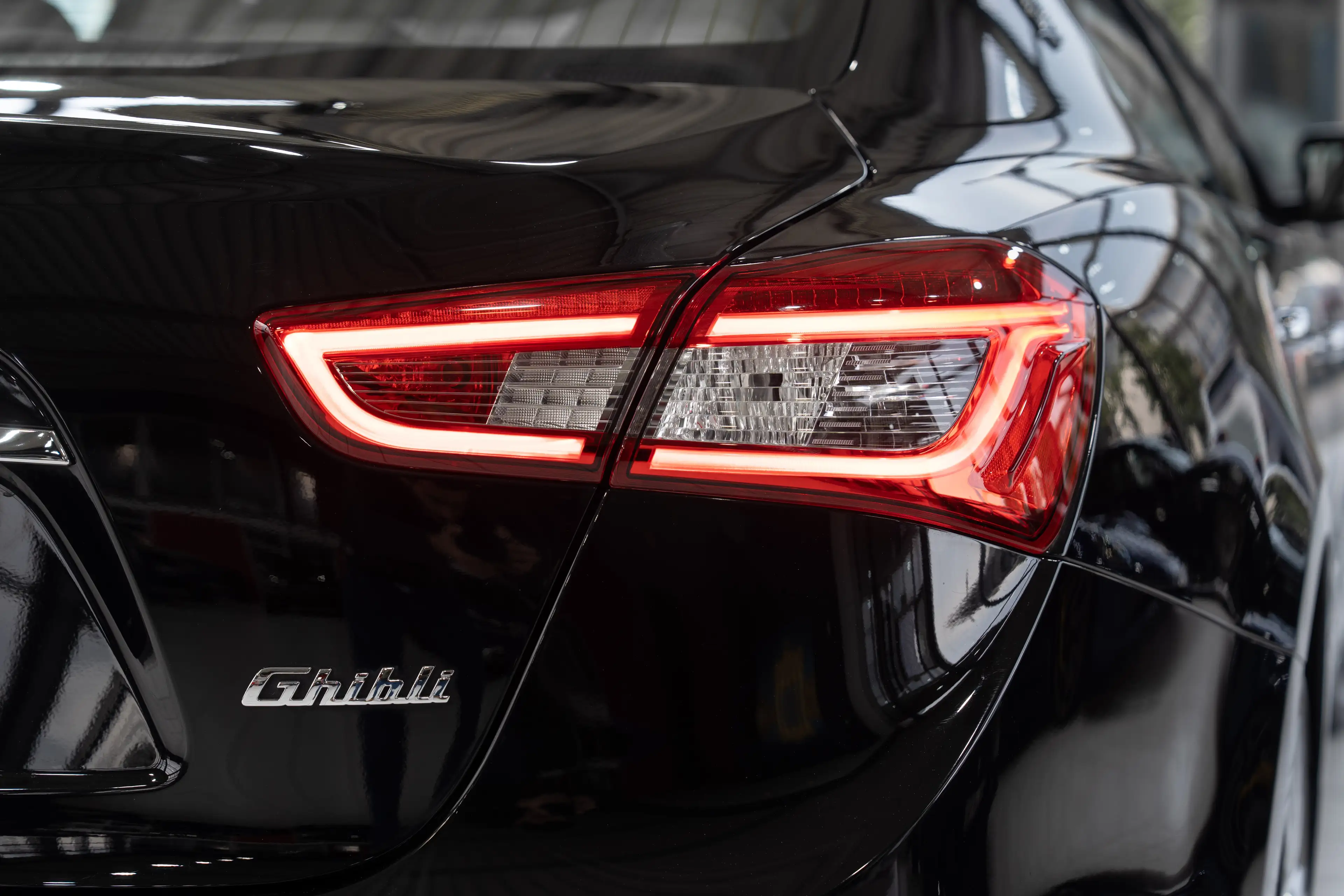 Maserati Ghibli *BREMBO*DARK-MIRROR*BI-XENON*LEDER*1.HAND* — photo 14