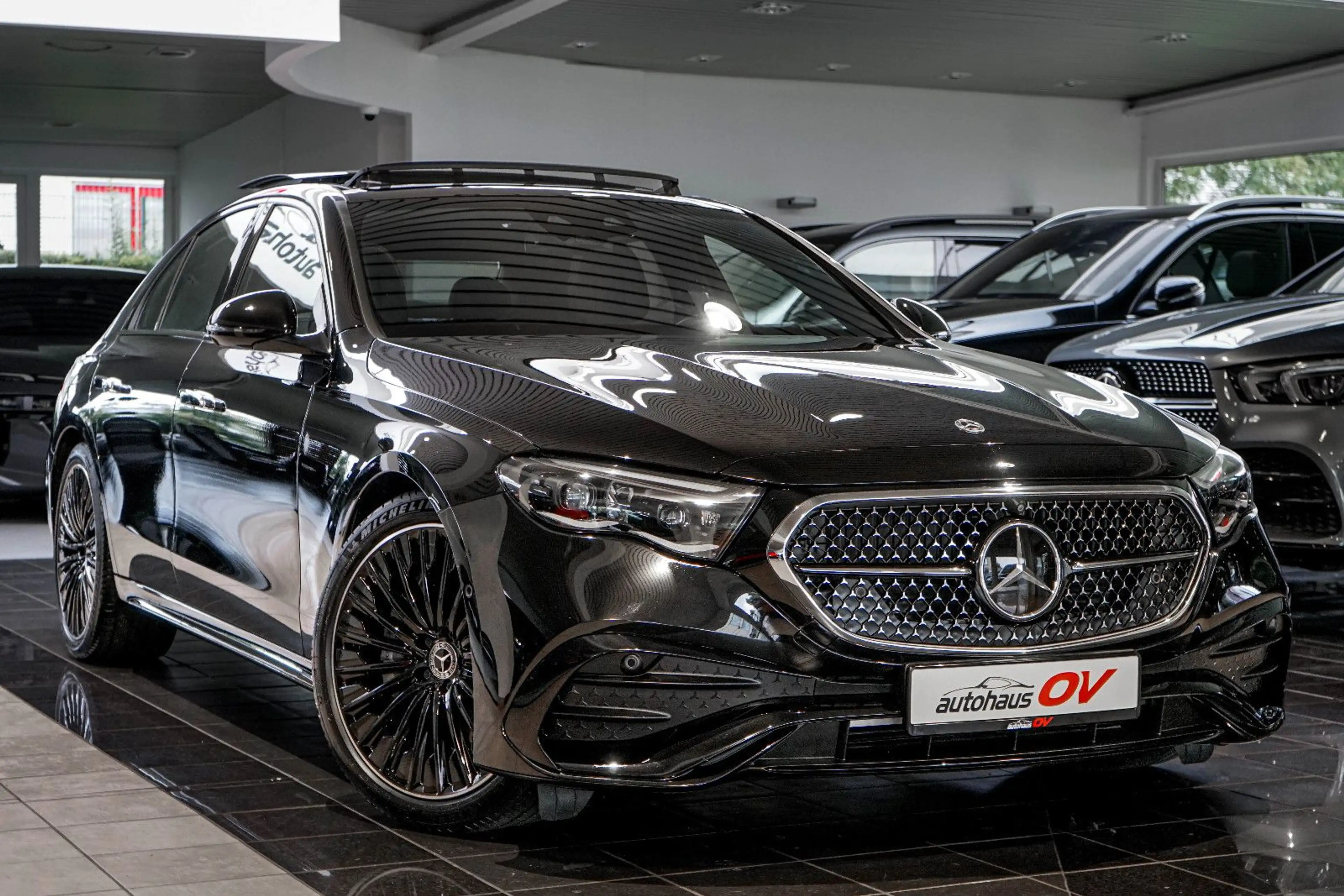 Mercedes-Benz E 300 e 4M AMG Premium*H-Lenkung*Hyperscre*Panora — photo 6