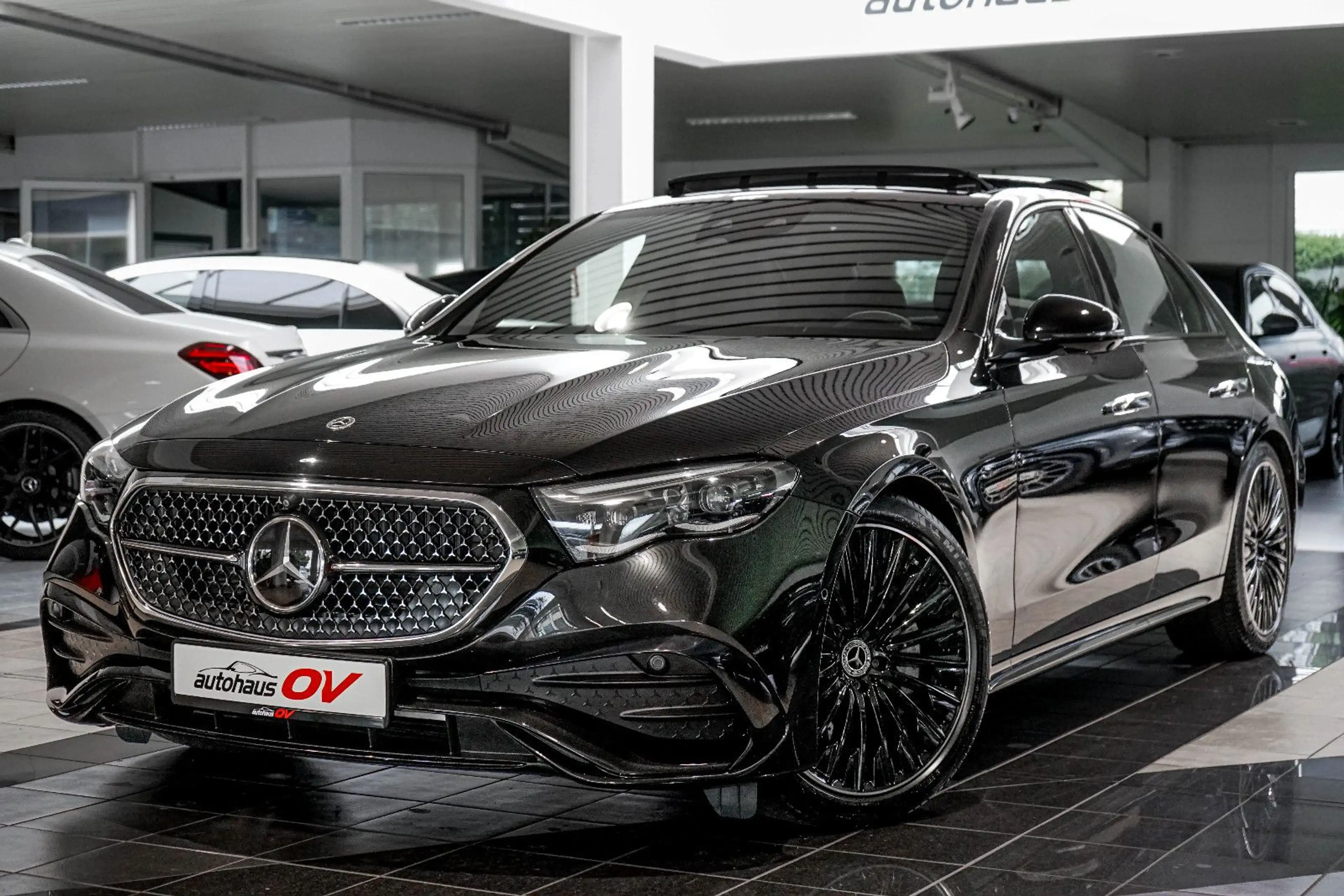 Mercedes-Benz E 300 e 4M AMG Premium*H-Lenkung*Hyperscre*Panora — photo 5
