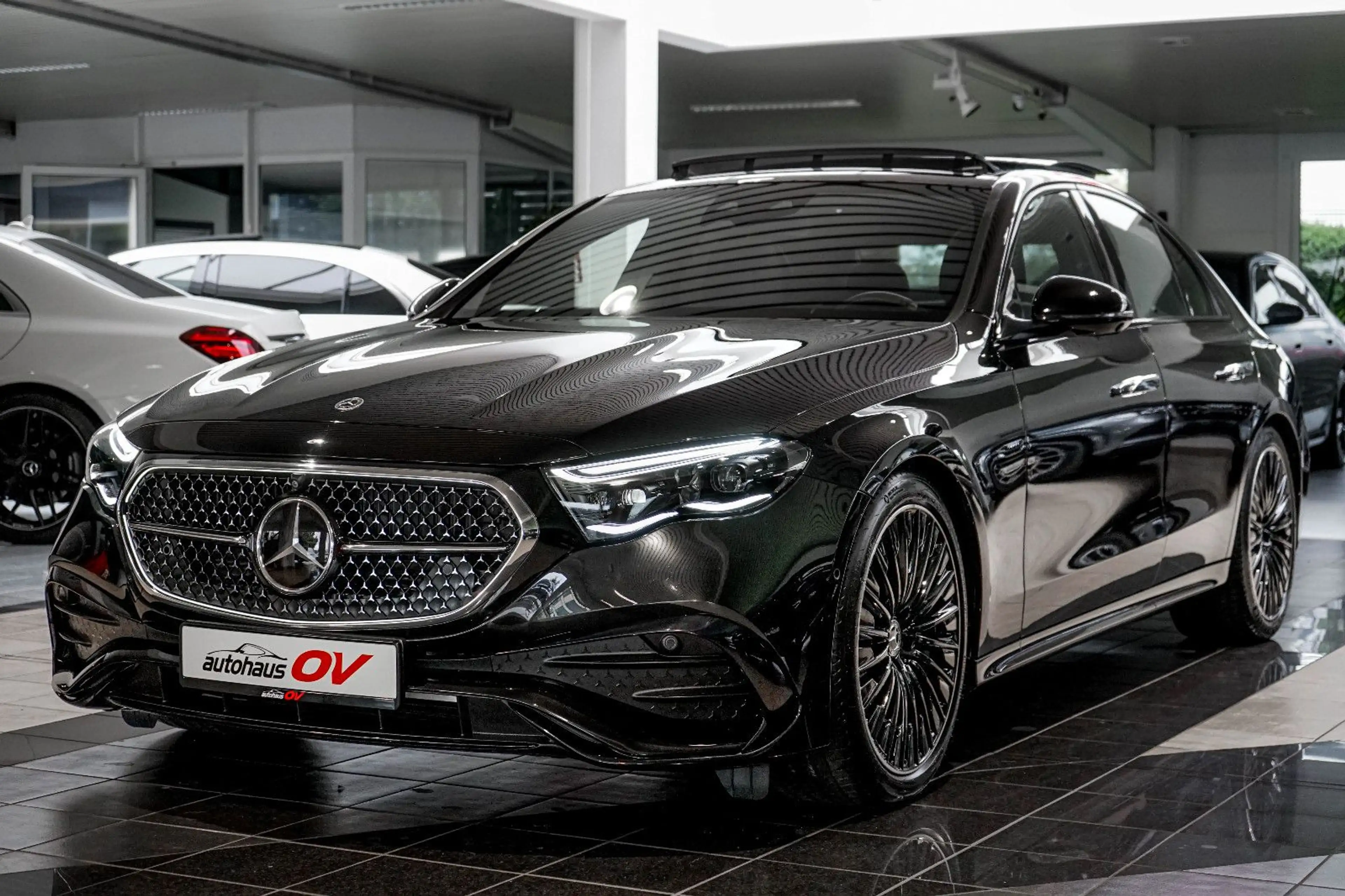 Mercedes-Benz E 300 e 4M AMG Premium*H-Lenkung*Hyperscre*Panora — photo 7