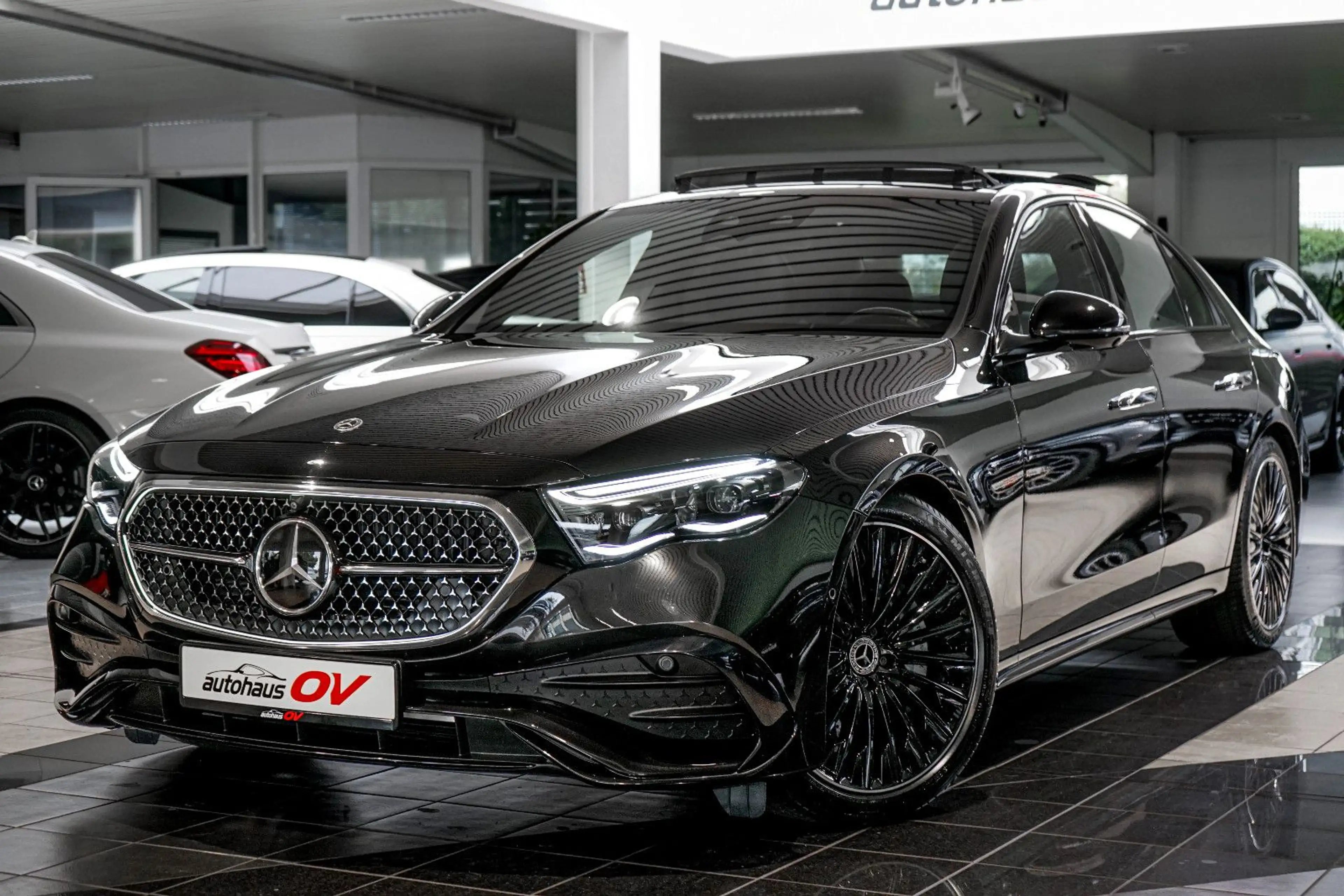 Mercedes-Benz E 300 e 4M AMG Premium*H-Lenkung*Hyperscre*Panora