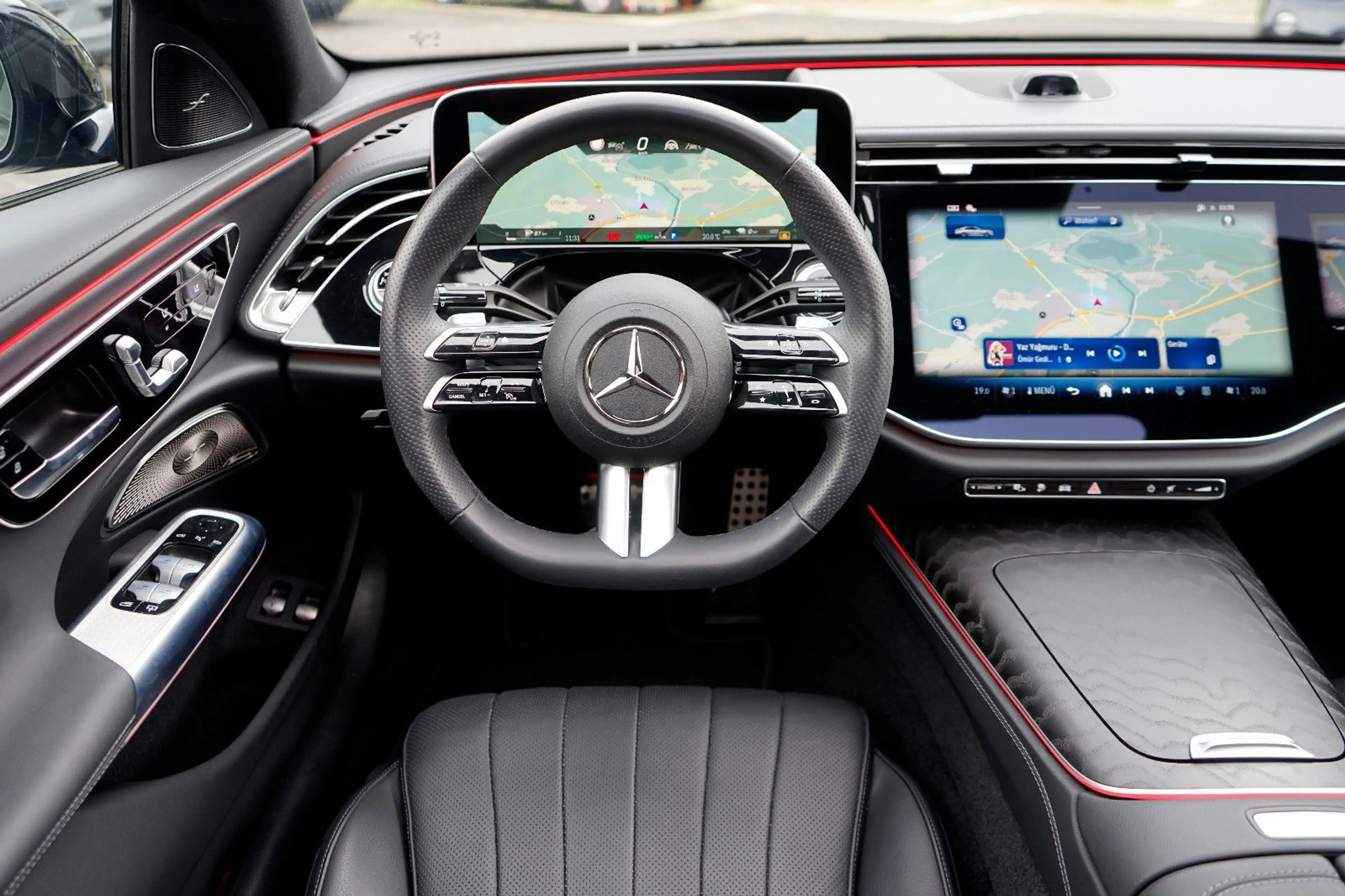 Mercedes-Benz E 300 e 4M AMG Premium*H-Lenkung*Hyperscre*Panora — photo 2