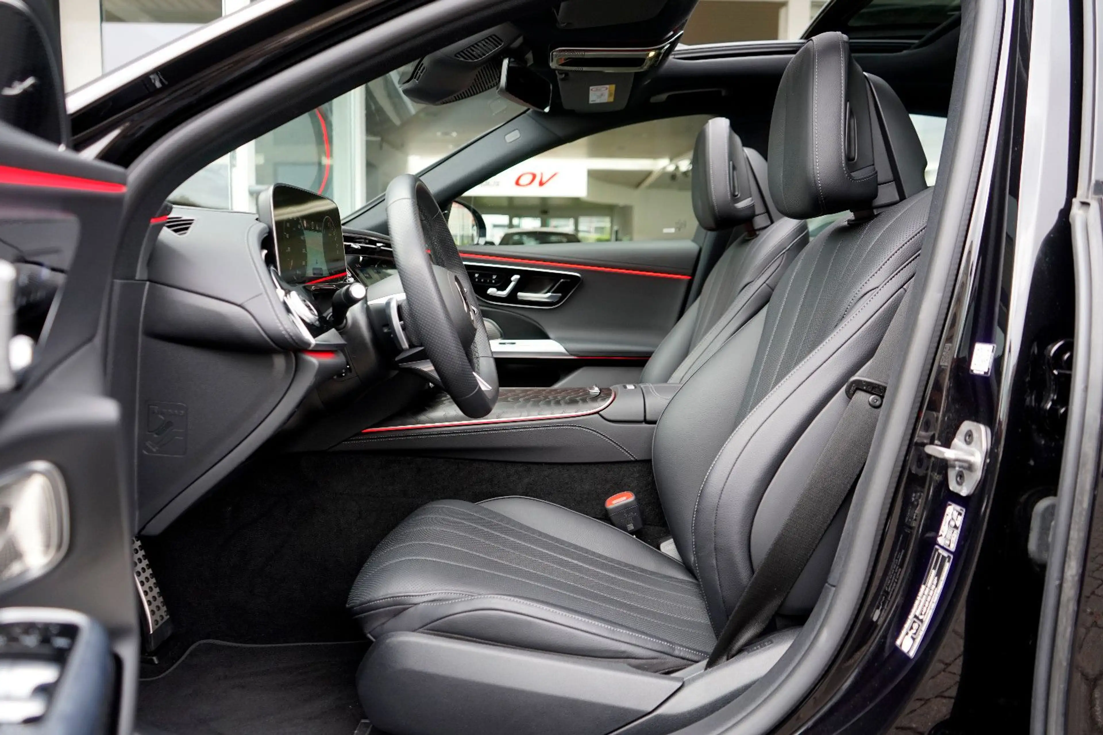 Mercedes-Benz E 300 e 4M AMG Premium*H-Lenkung*Hyperscre*Panora — photo 10