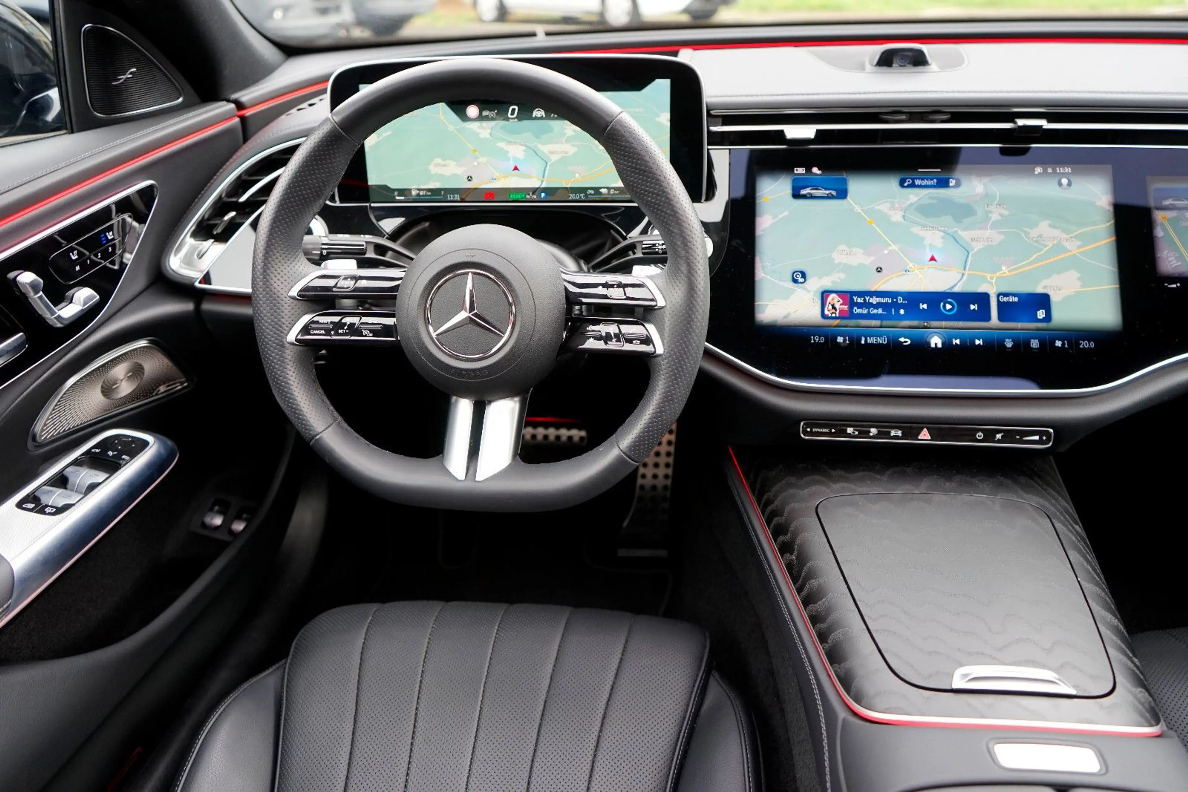 Mercedes-Benz E 300 e 4M AMG Premium*H-Lenkung*Hyperscre*Panora — photo 3