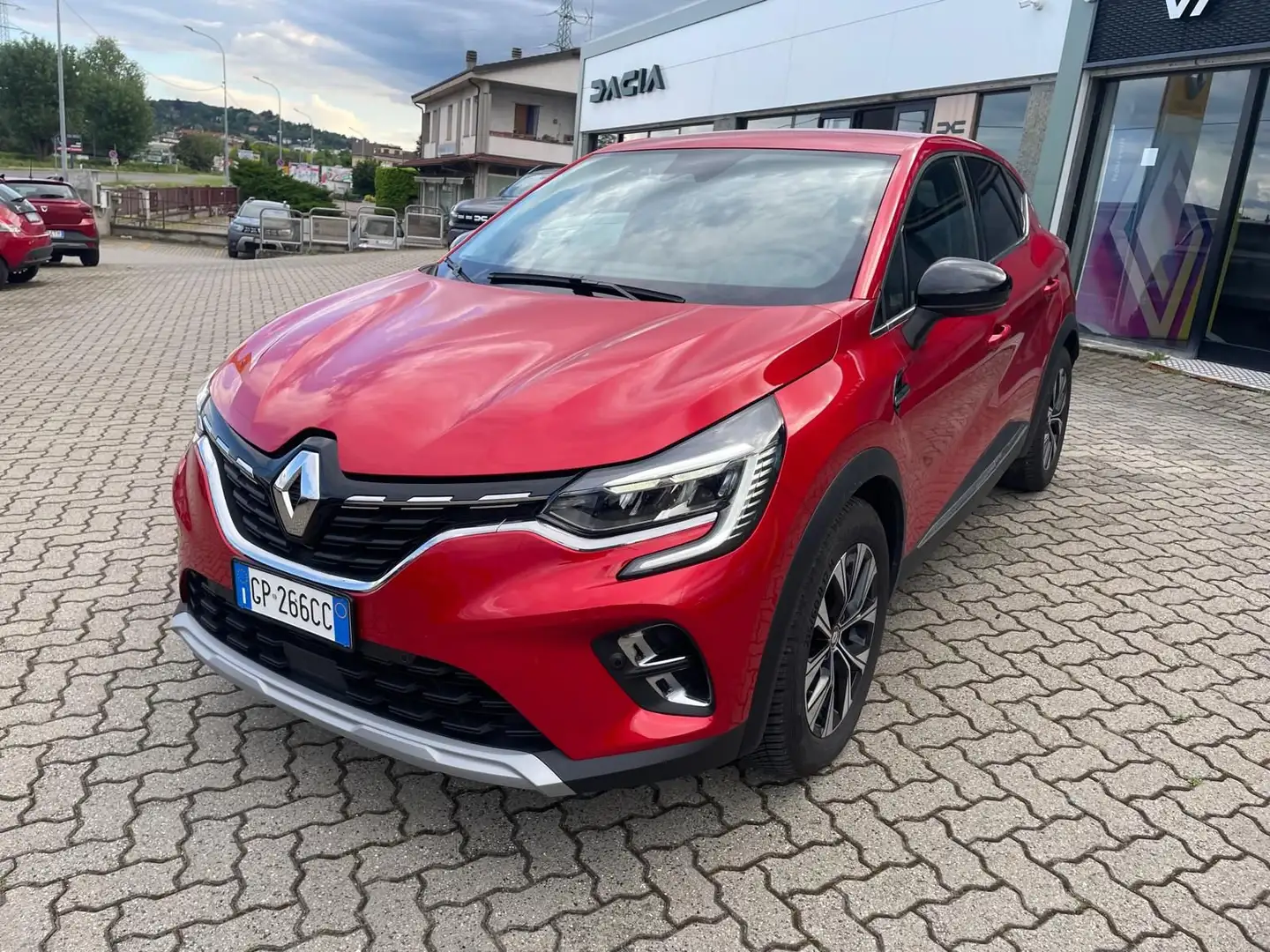 Renault Captur Hybrid E-Tech 145 CV Techno Rouge - 2