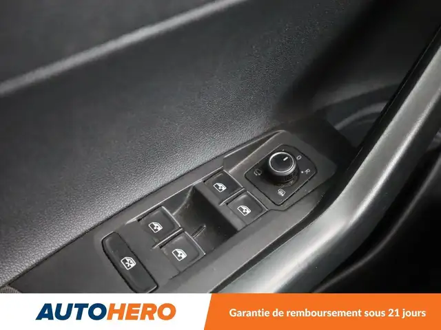 Volkswagen Polo view 26
