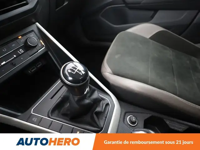Volkswagen Polo view 25