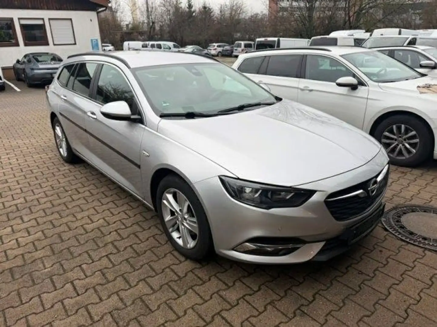 Opel Insignia B Sports Tourer NAVI PDC SPORTSITZE Silber - 1