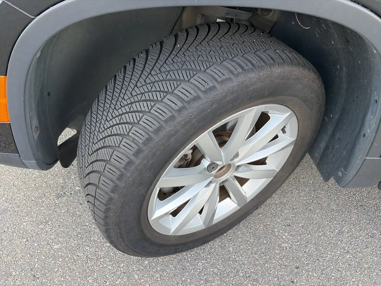 Volkswagen Tiguan снимка Volkswagen Tiguan