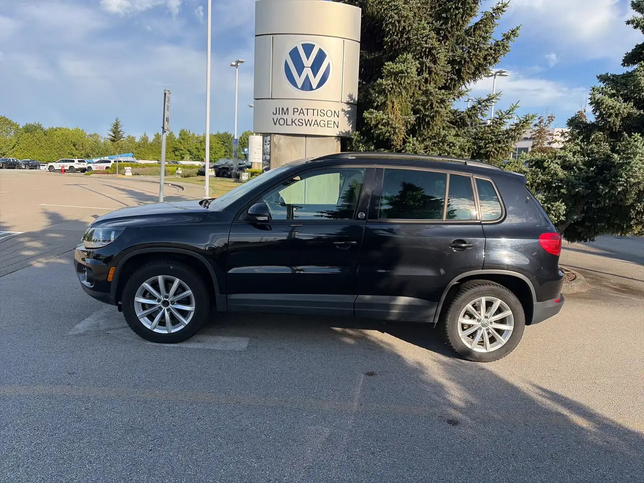 Volkswagen Tiguan снимка Volkswagen Tiguan