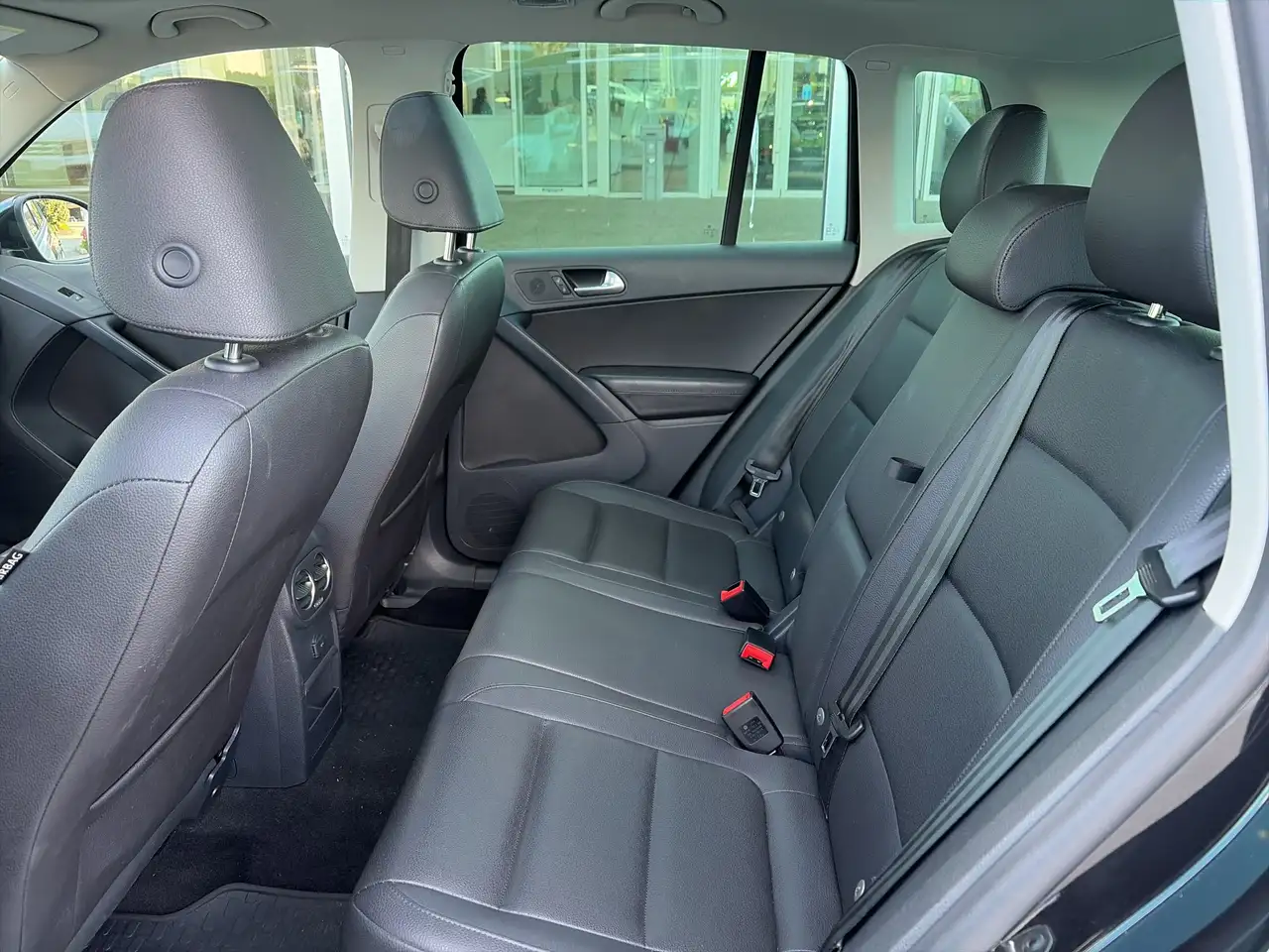 Volkswagen Tiguan снимка Volkswagen Tiguan