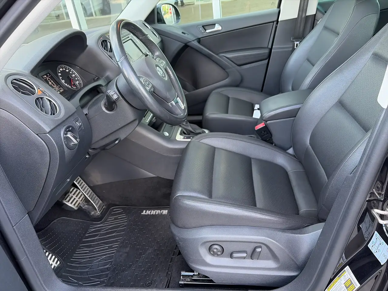 Volkswagen Tiguan снимка Volkswagen Tiguan