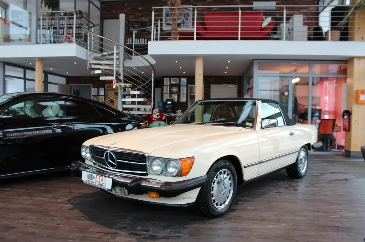 Mercedes-Benz SL 560 Airbag Hardtop H-Zulassung R107, foto 1