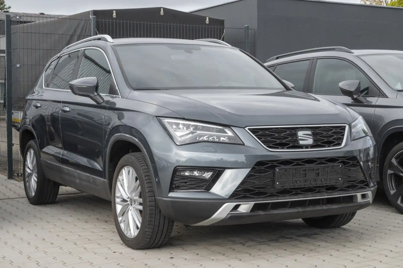 SEAT Ateca Xcellence DSG 1.5 TSI+Navi Klima Navi Grigio - 2