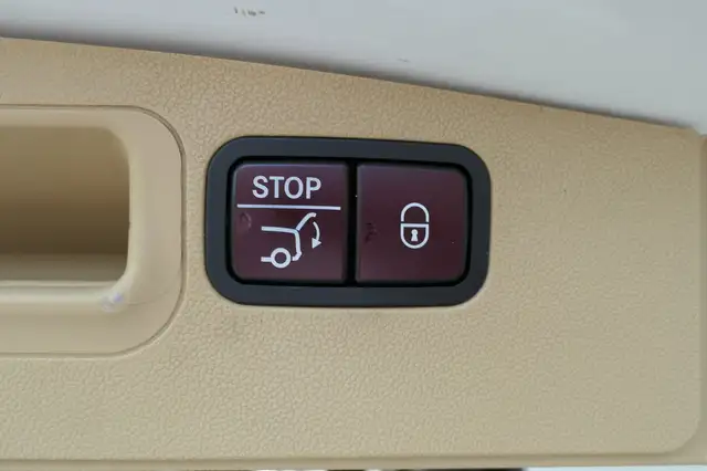 Mercedes-Benz GL view 24