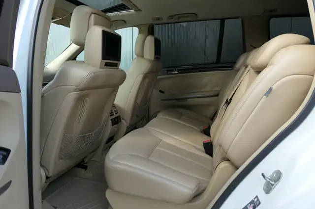 Mercedes-Benz GL view 15