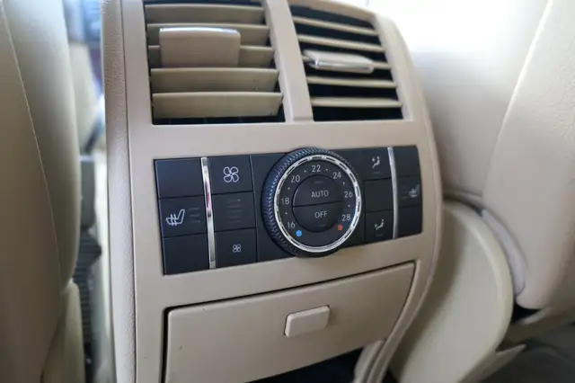 Mercedes-Benz GL view 17